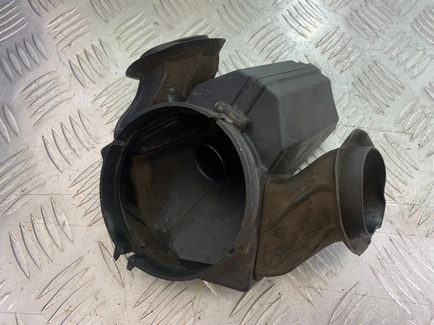 APRILIA RSV1000 RSV 1000 MILLE AIR TUBE  1998- 2003 (CMB1184)