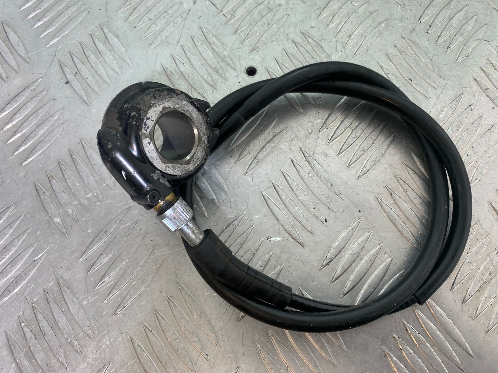 YAMAHA XJR1300 XJR 1300 SPEEDO DRIVE AND CABLE   YEAR  1999-2003 (CMB1119)