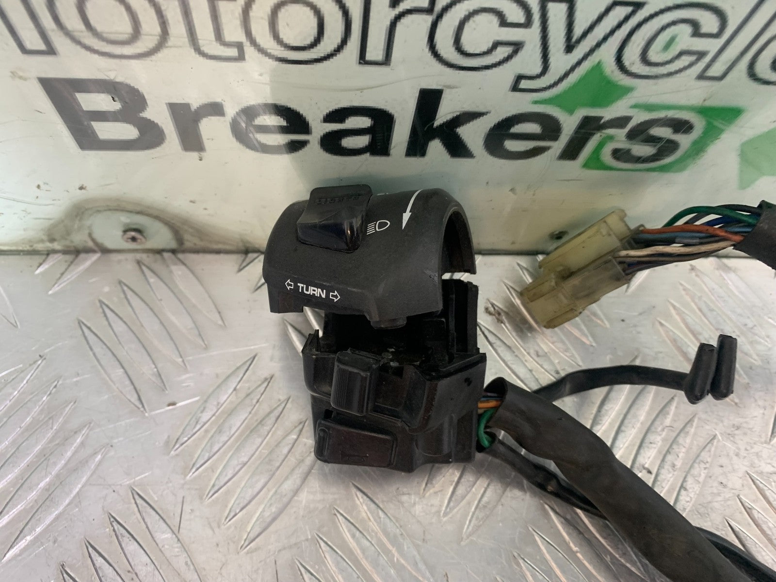 HONDA CBR600 CBR 600 FX FY LEFT SWITCH GEAR  YEAR 1999-2000 (CMB1287)