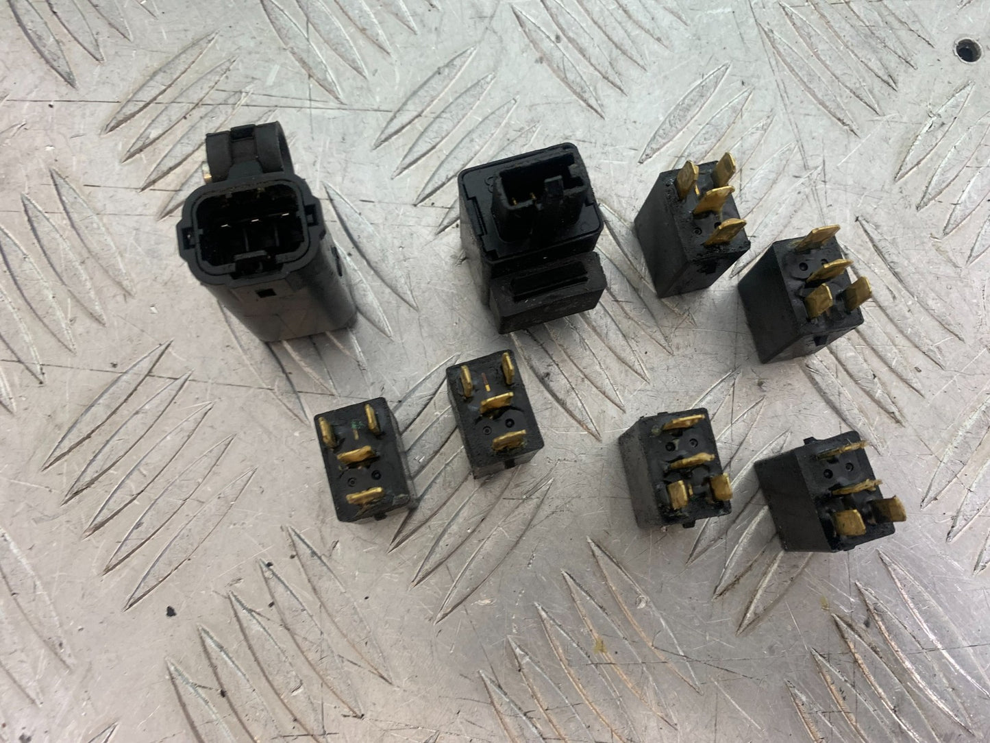 TRIUMPH 675 STREET TRIPLE RELAYS 2013-2016 (CMB1186)