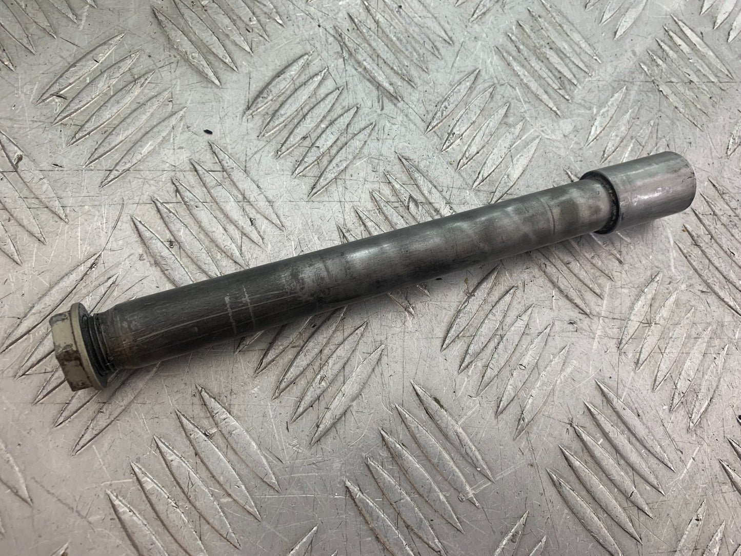 KAWASAKI KXF250 KXF 250 FRONT WHEEL SPINDLE  YEAR 2006-2008 (CMB1309)
