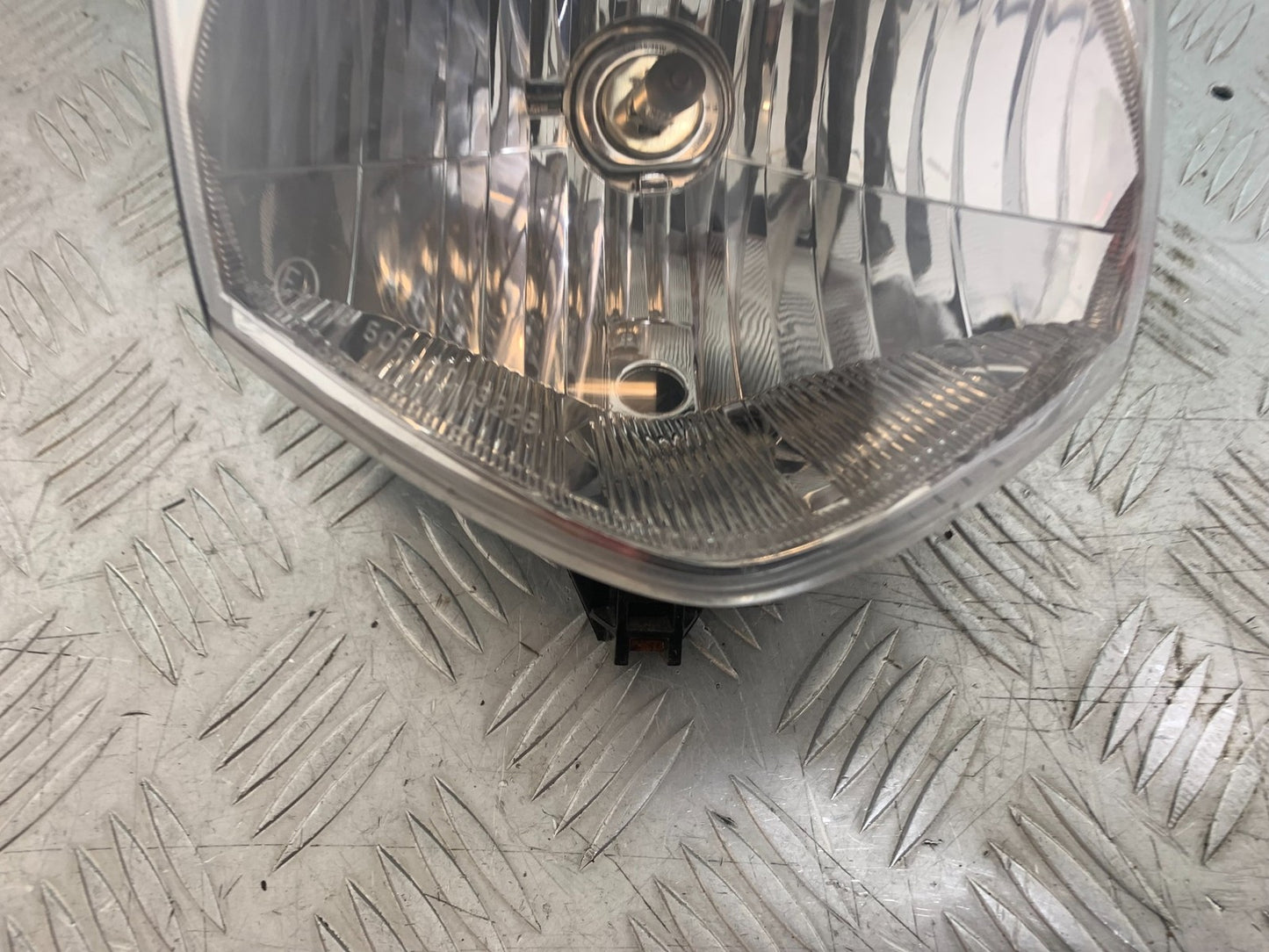 HONDA CBF125 CBF 125 HEADLIGHT   YEAR 2009-14  (CMB1172)