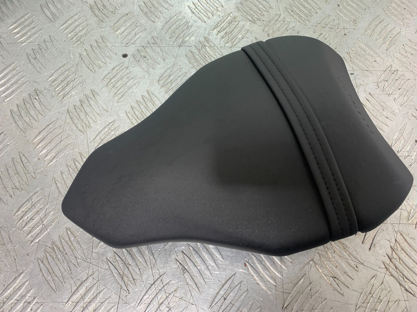 DUCATI 1198 S REAR SEAT  YEAR 2009-2011 (CMB1219)