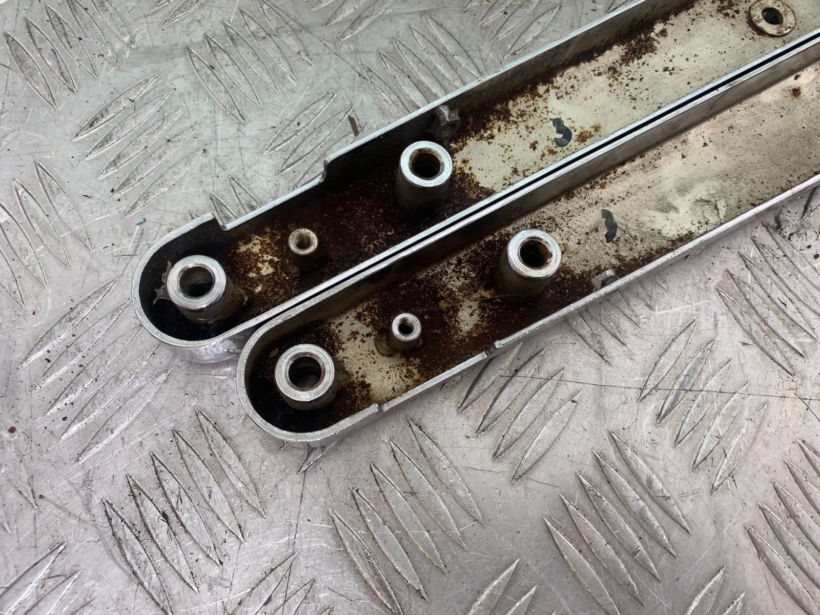 KAWASAKI VN1500 CLASSIC CHROME FRAME COVERS  YEAR 1999 -2006 (CMB1166)