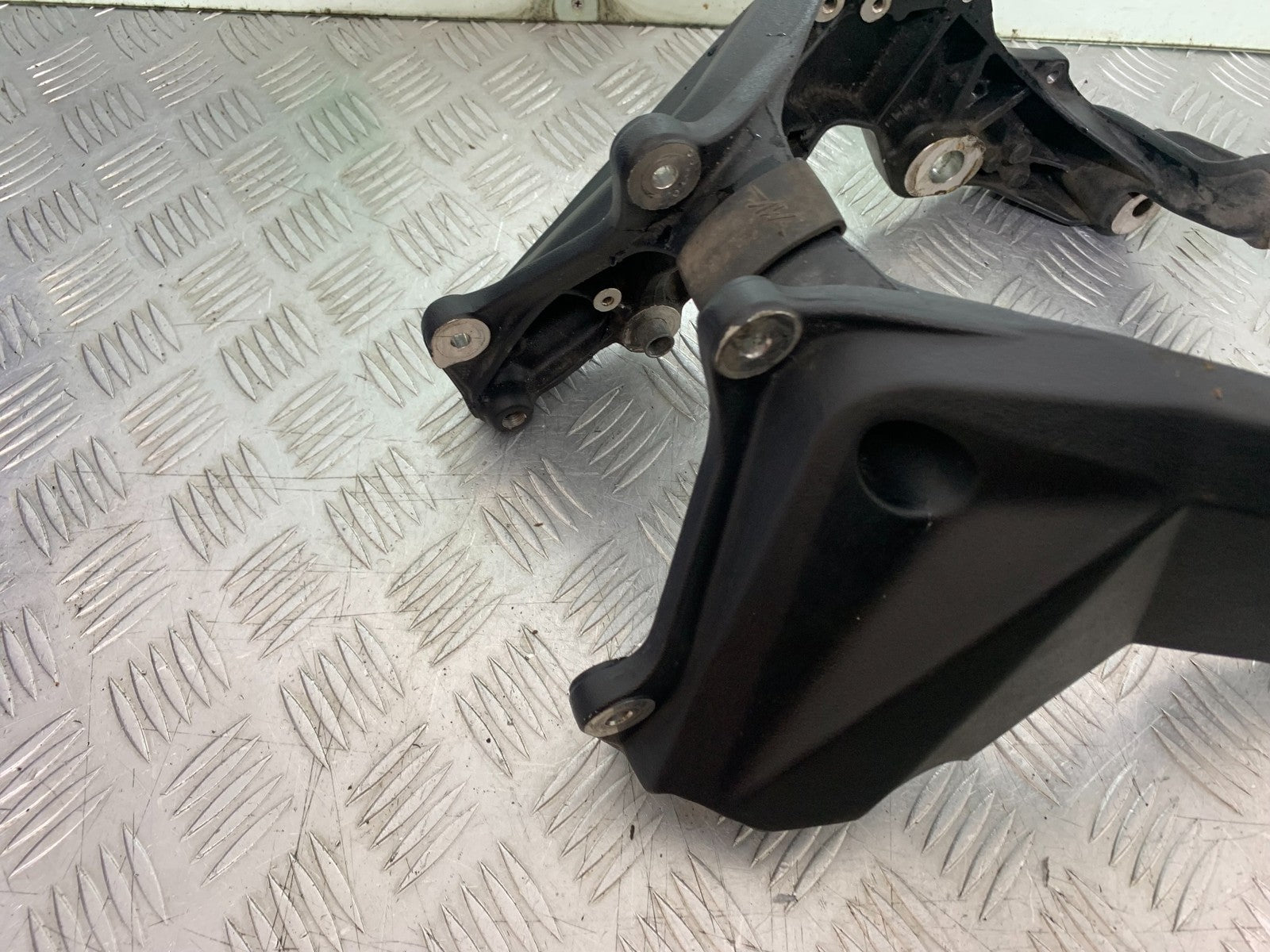 MV AGUSTA 800 F3 ENGINE MOUNT  YEAR 2017-2019 (CMB1227)