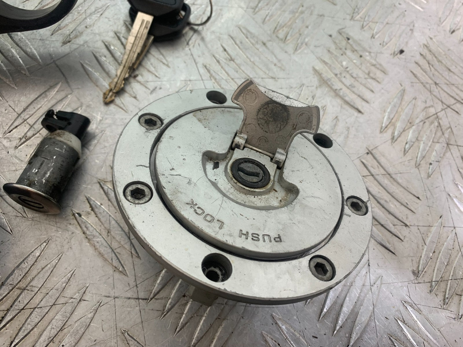 HONDA CBR600 CBR 600 RR ECU LOCKS KEYS   YEAR 2003-2004 CMB1173)