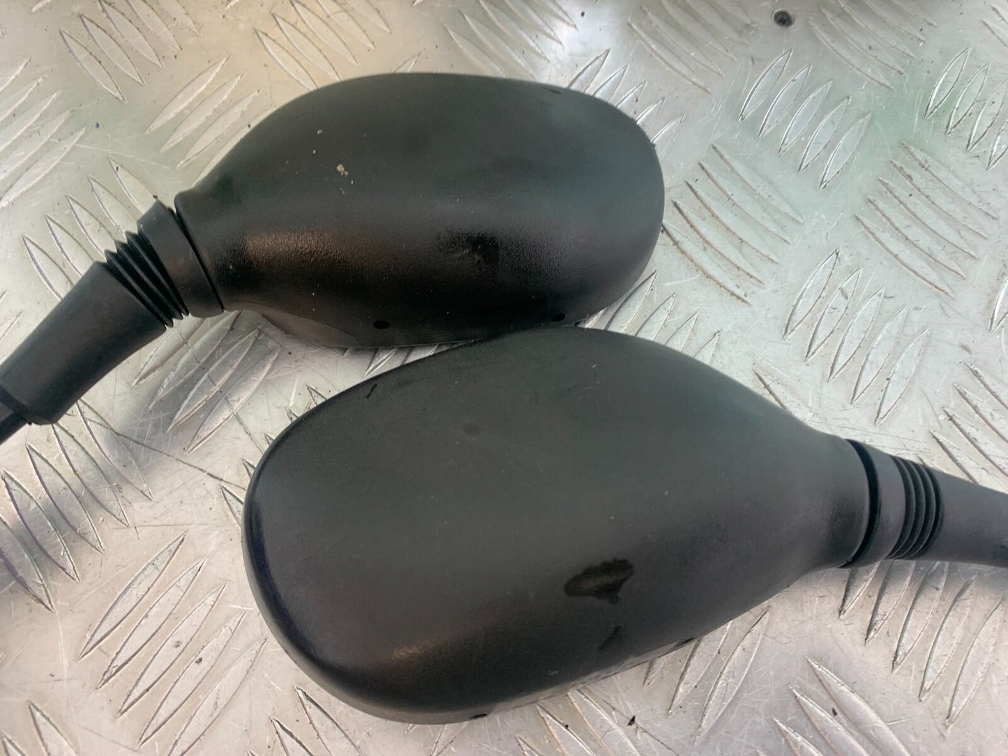 SUZUKI AN 200 UN 200 BURGMAN MIRRORS   YEAR 2007-09 (CMB1128)