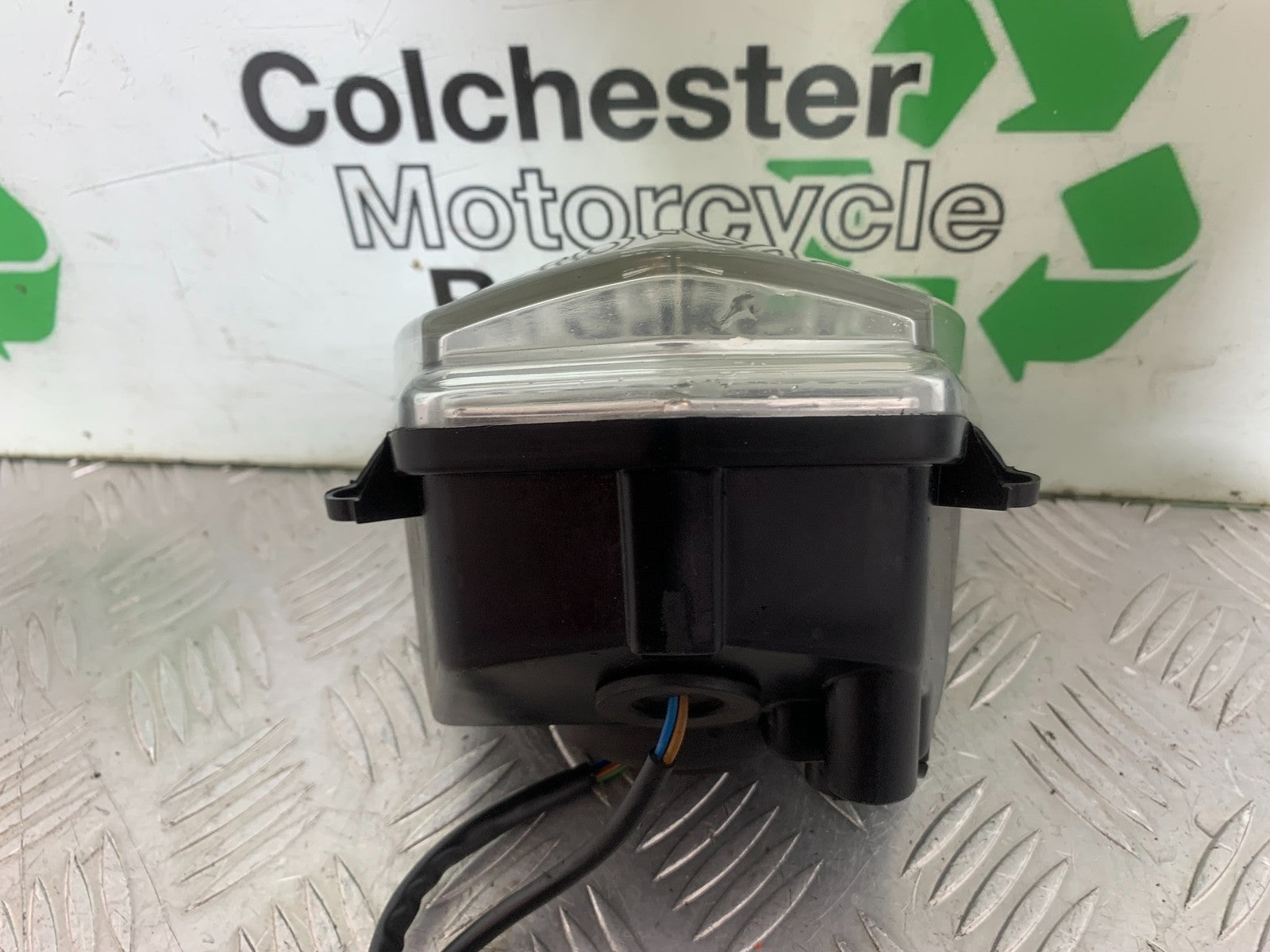 KTM 690 DUKE R LC4 HEADLIGHT YEAR 2012-2015  (CMB1180)