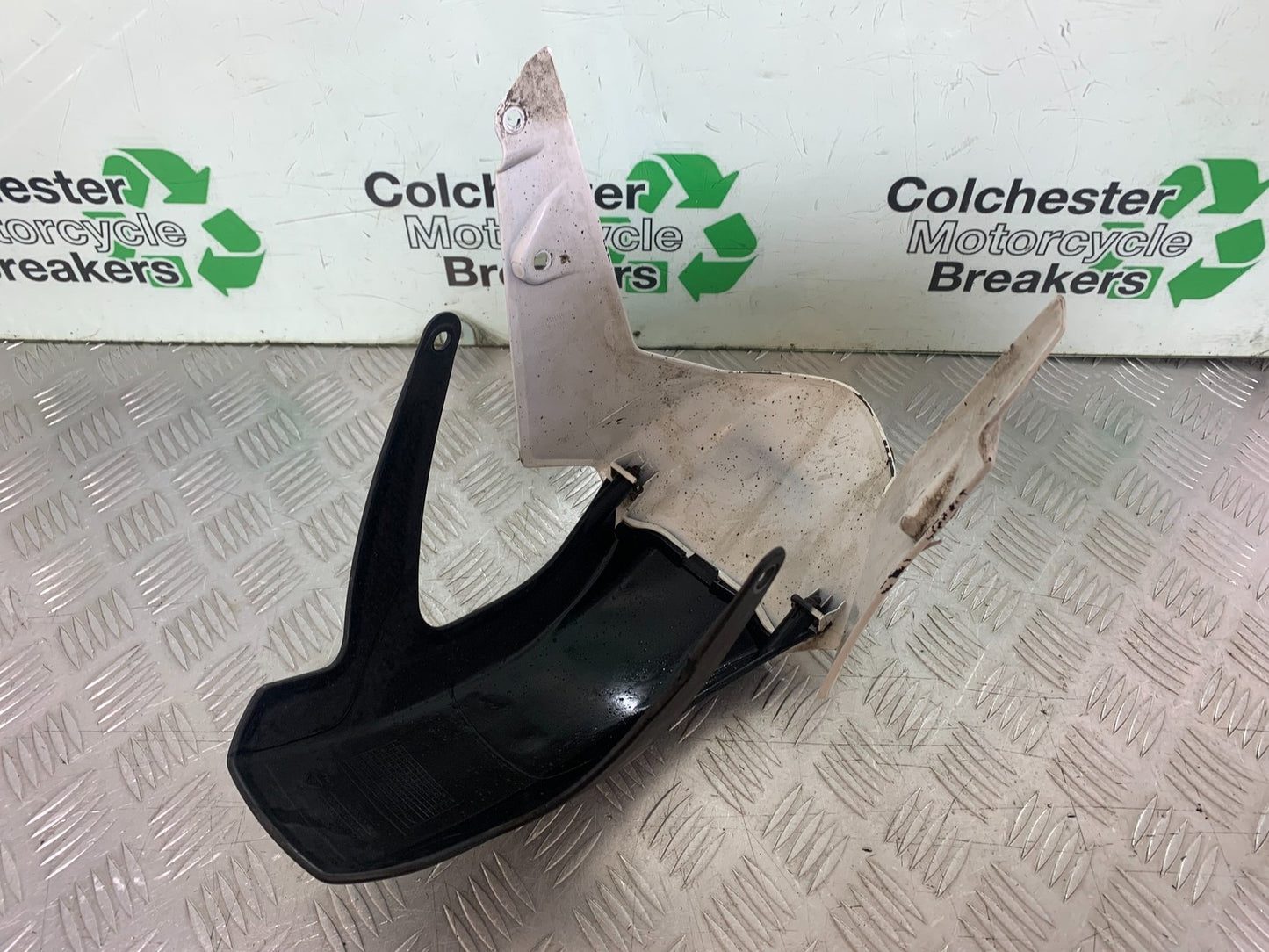 KTM DUKE 125 FRONT MUDGUARD  YEAR 2017-2022 (CMB1222)
