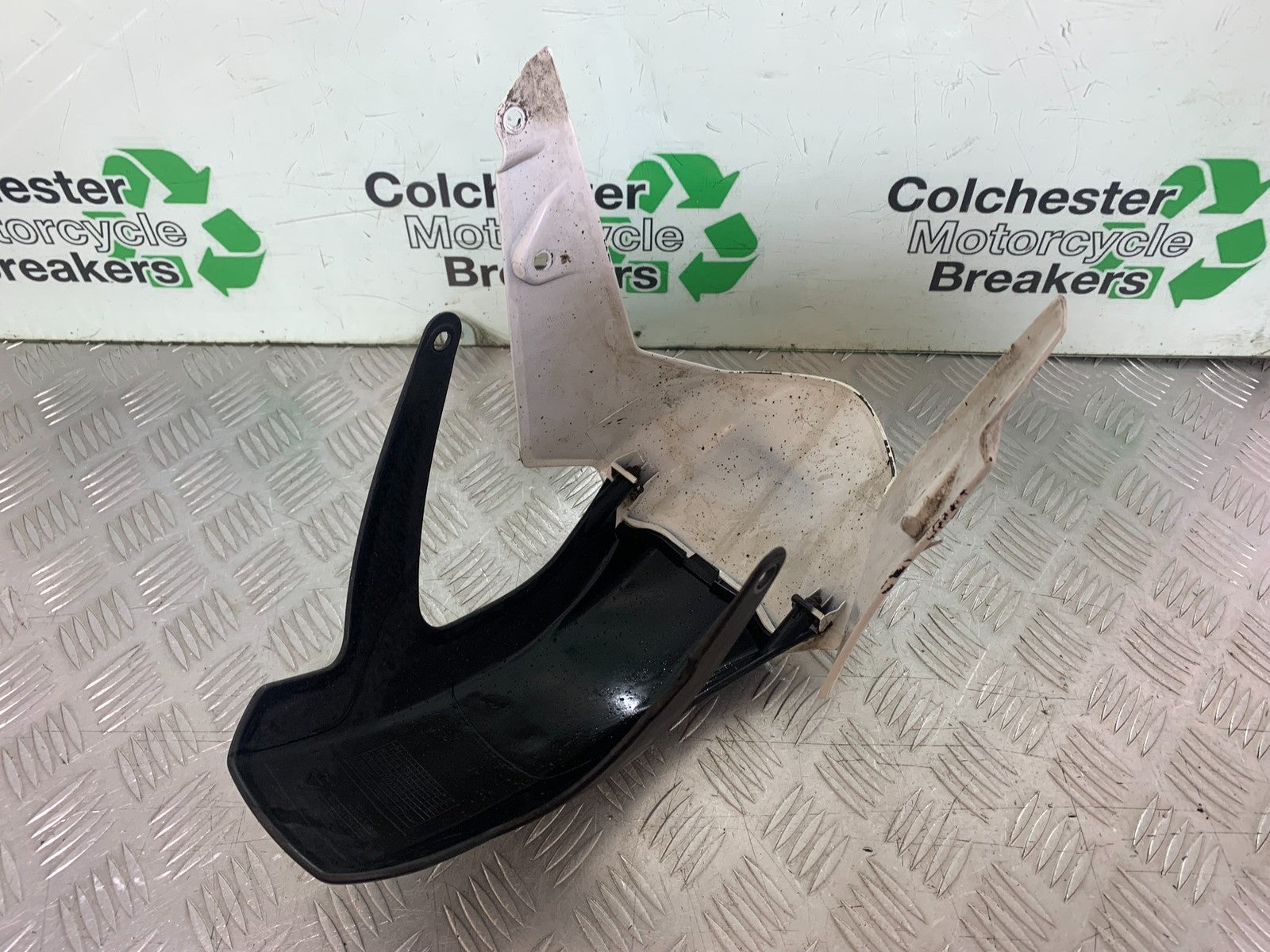 KTM DUKE 125 FRONT MUDGUARD  YEAR 2017-2022 (CMB1222)