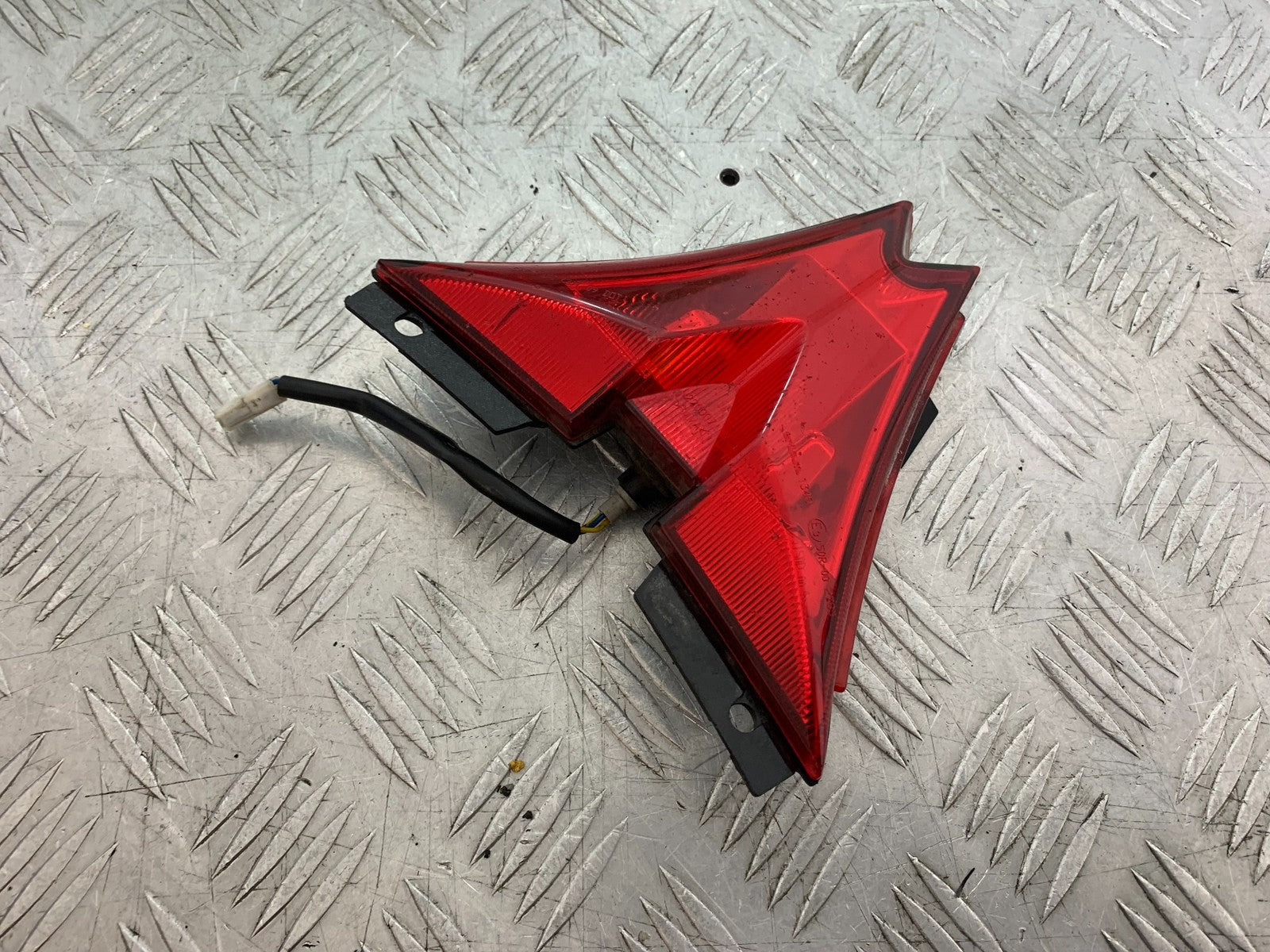 APRILIA TUONO 1000 V4R REAR LIGHT YEAR 2011-13  (CMB1316)