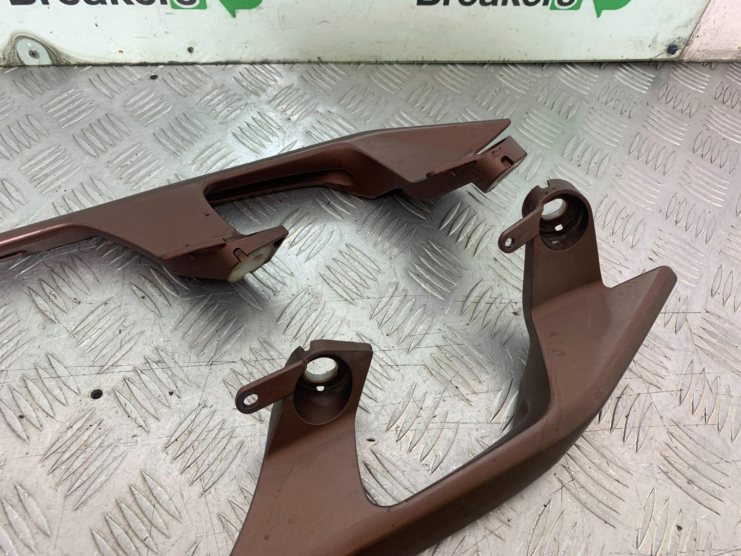 YAMAHA XMAX 300 GRAB RAILS YEAR 2017-2020 (CMB1218)