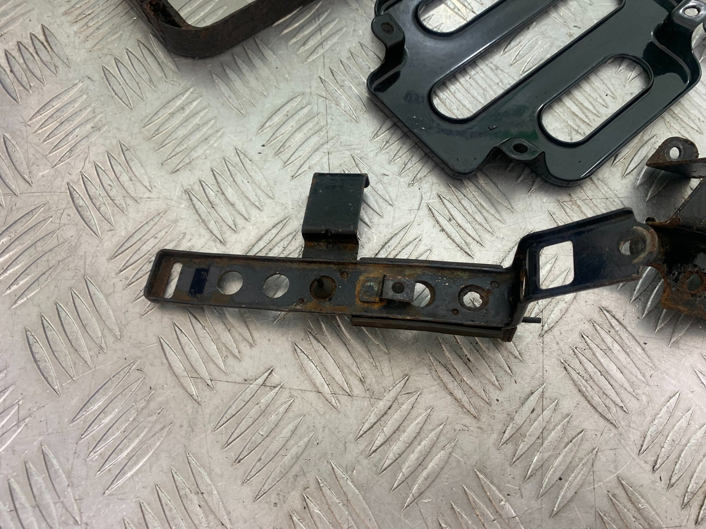 KAWASAKI VN1500 CLASSIC FRAME BRACKETS    YEAR 1999 -2006 (CMB1166)