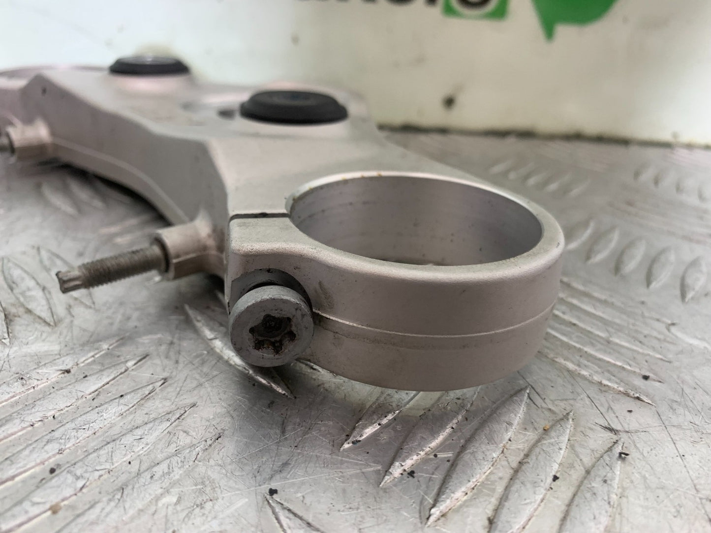 KTM 690 DUKE R LC4 TOP YOKE YEAR 2012-2015  (CMB1180)