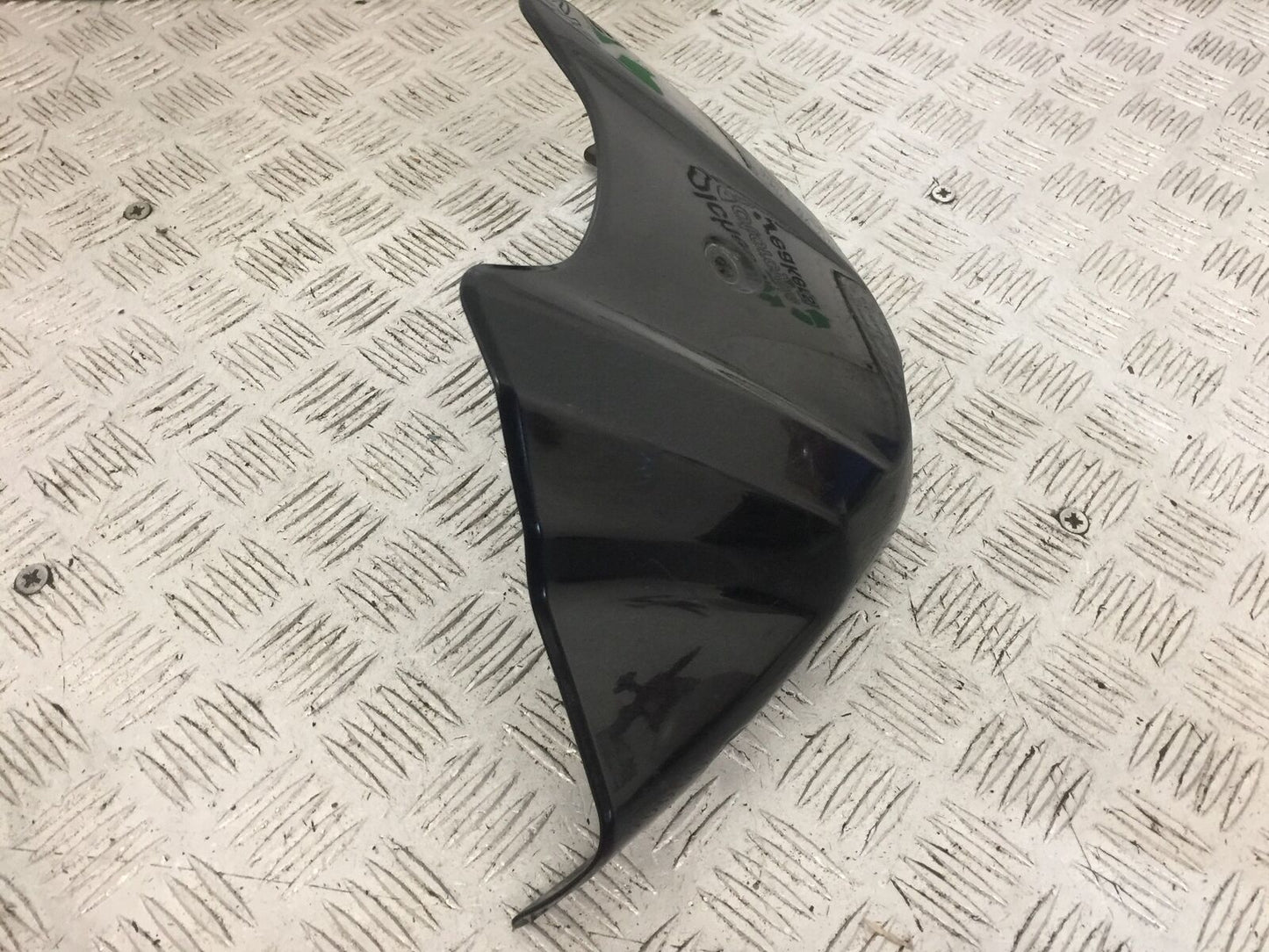 TRIUMPH 1050 SPEED TRIPLE TANK COWL  YEAR 2012-2015 (STOCK 752)