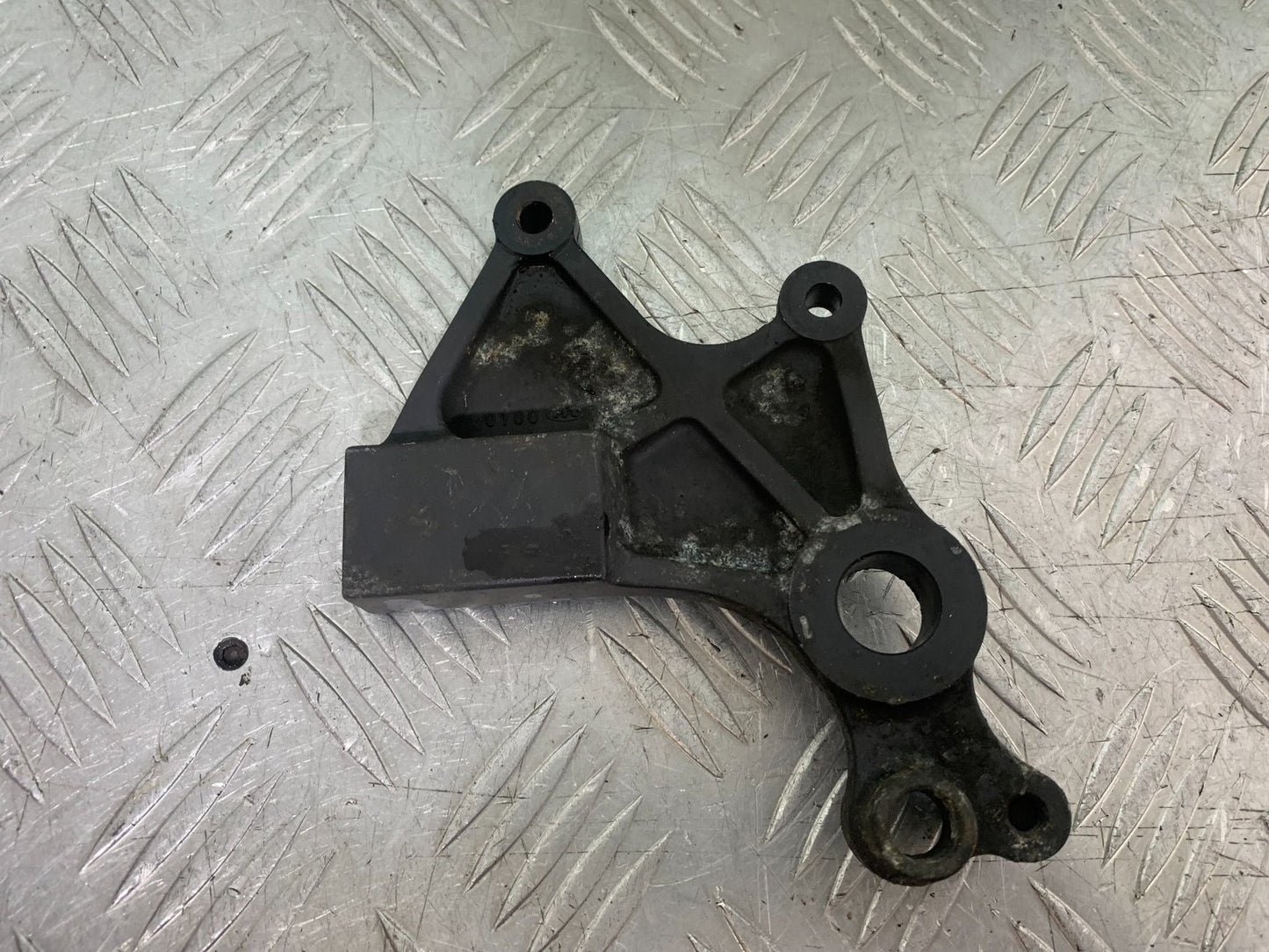 KAWASAKI 650 VERSYS REAR CALIPER BRACKET YEAR 2015-2018 (CMB1288)