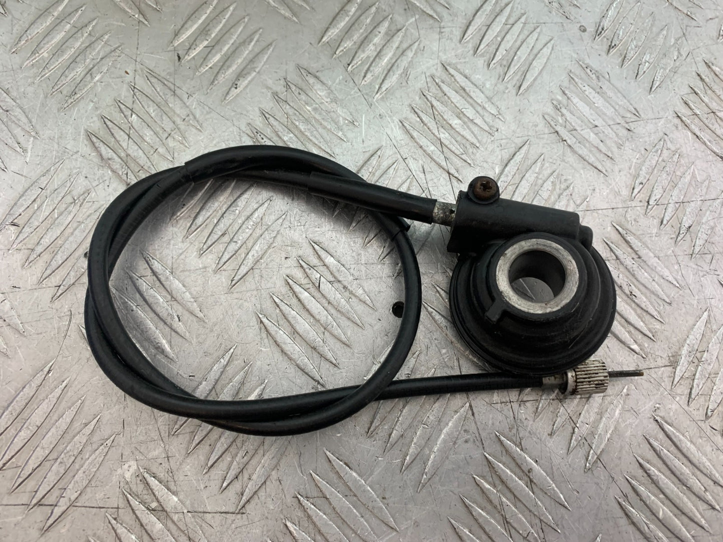 SUZUKI RF900 RF 900  SPEEDO DRIVE AND CABLE YEAR 1994-1999 CMB1326