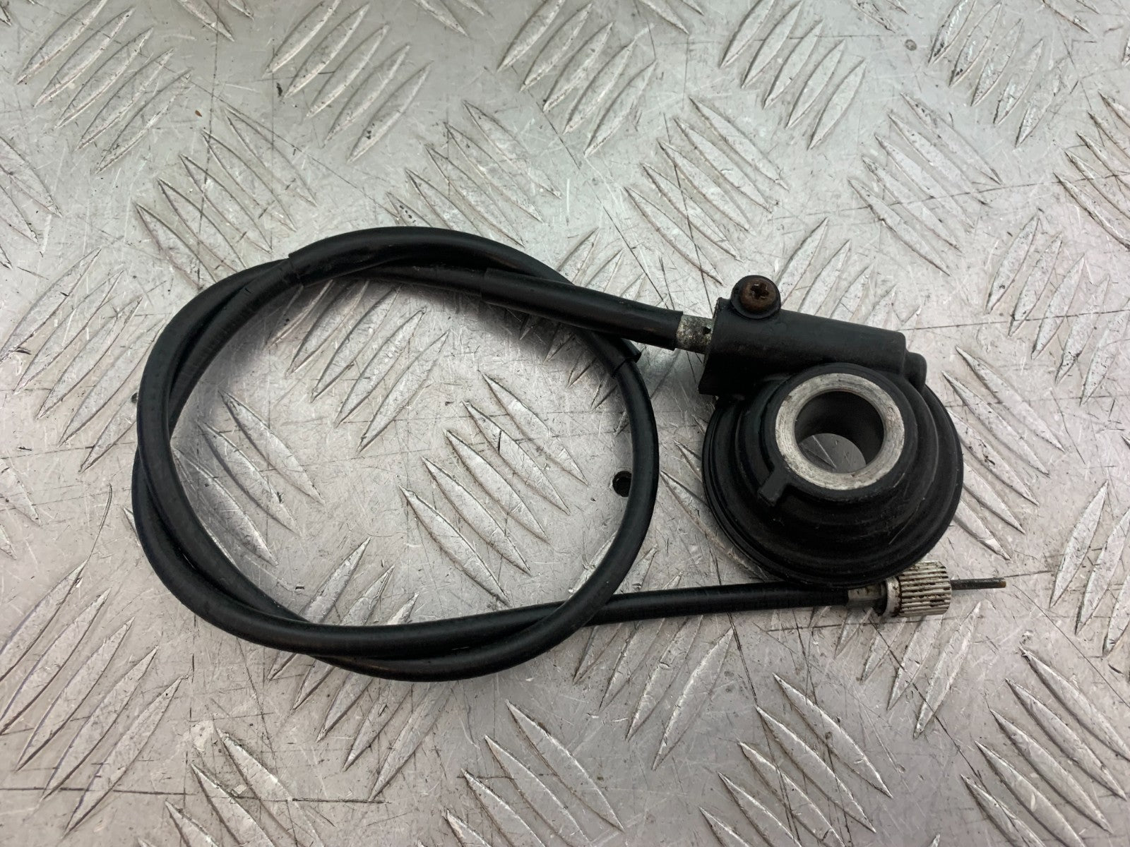 SUZUKI RF900 RF 900  SPEEDO DRIVE AND CABLE YEAR 1994-1999 CMB1326