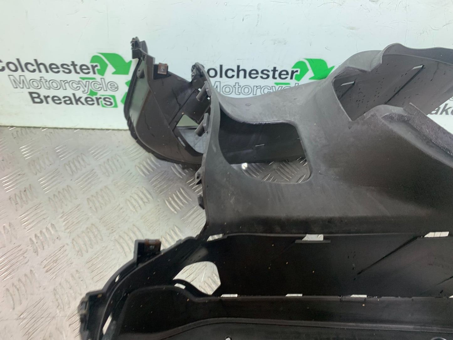 YAMAHA XMAX 250 XMAX 250  FOOTBOARD YEAR 2006-09 (CMB1201)