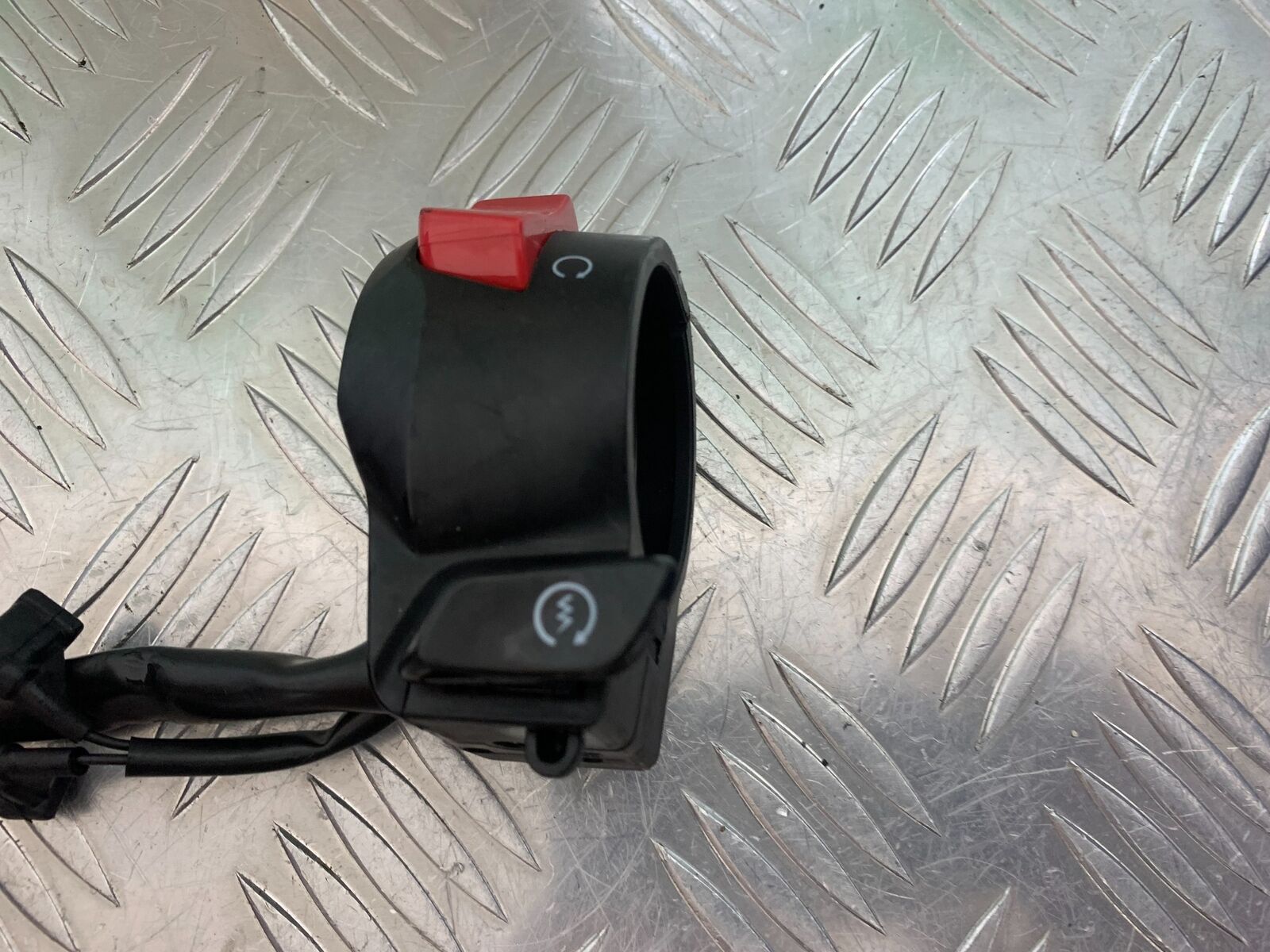 HONDA CBR650 F CBR 650F RIGHT SWITCH GEAR  YEAR 2014-2017  (STOCK 998)