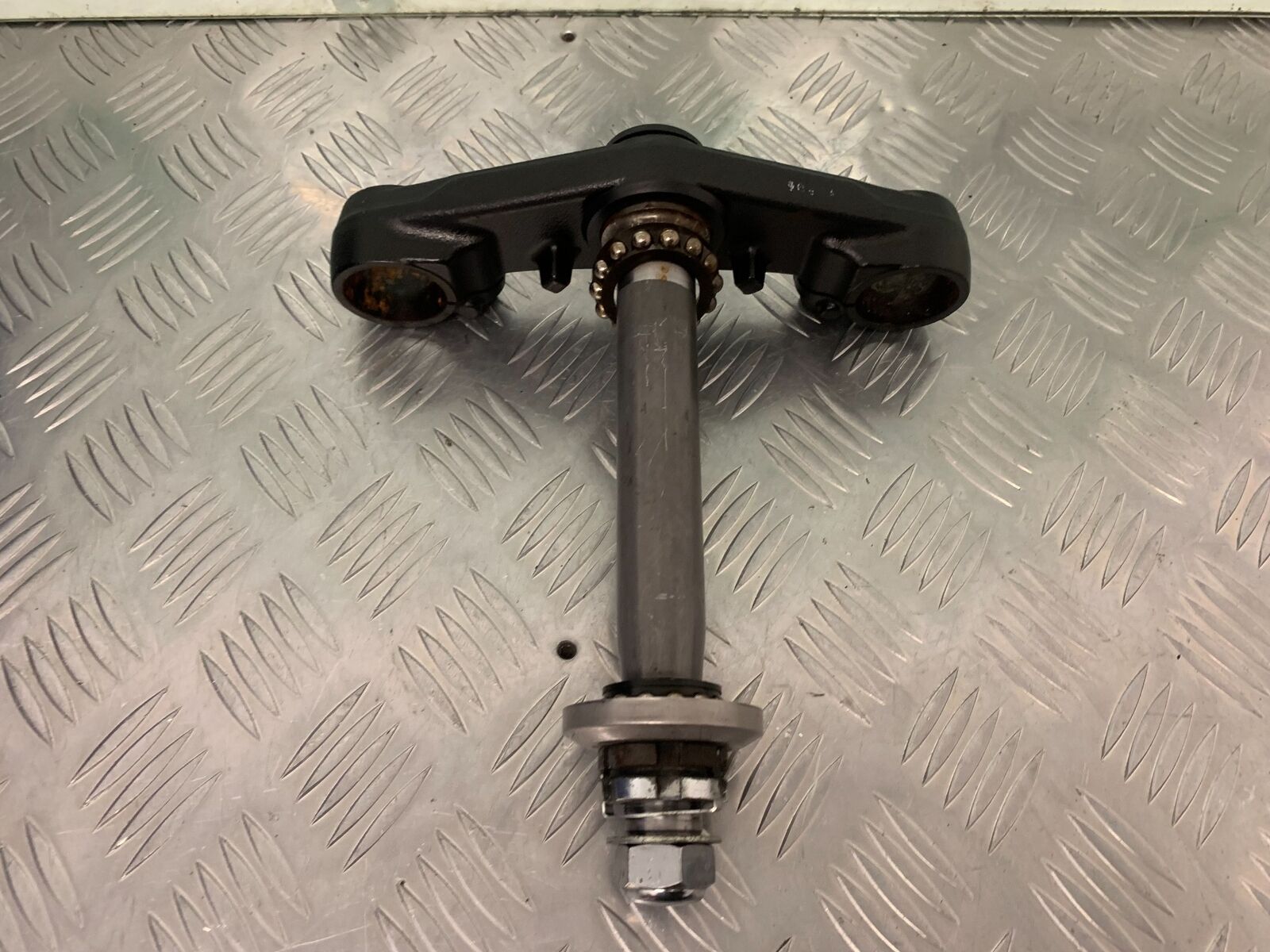 YAMAHA XJ6 XJ6-S BOTTOM YOKE  YEAR 2009-2015  (STOCK 991)