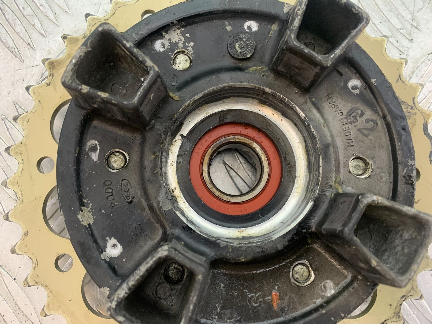 KAWASAKI Z750 Z 750 SPROCKET CARRIER  YEAR 2004-2006  (CMB1104)