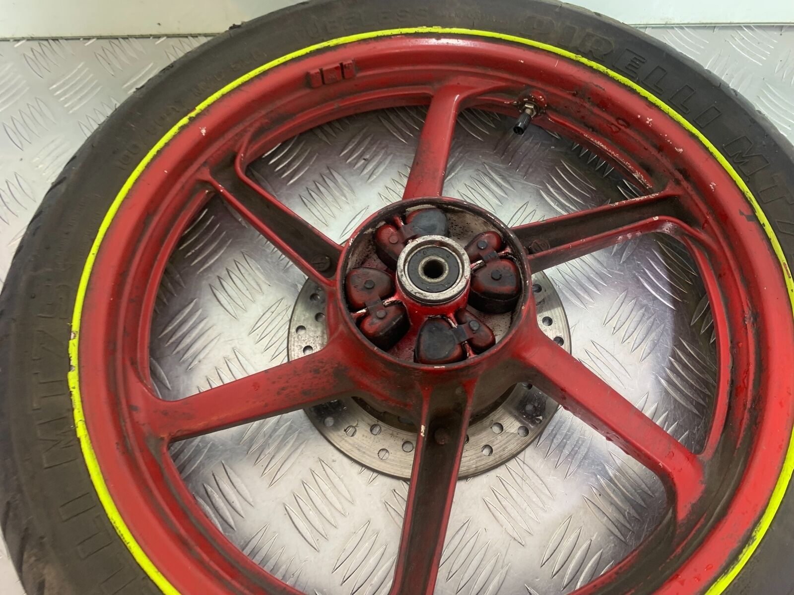 HONDA CBR125 CBR 125 REAR WHEEL  YEAR 2004-06  (CMB1040)