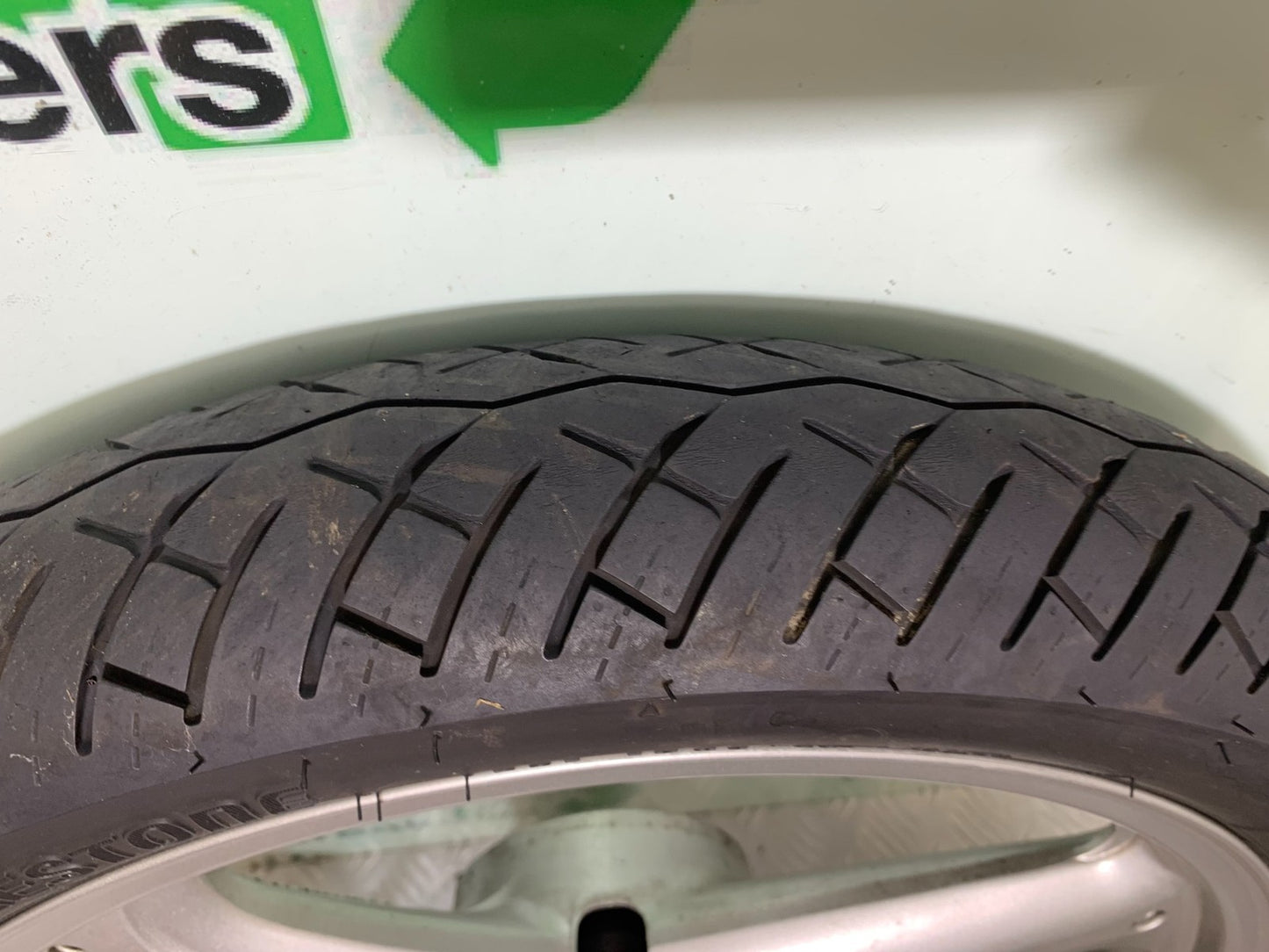HONDA XL125 VARADERO FRONT WHEEL  YEAR 2001-2006  (CMB1304)