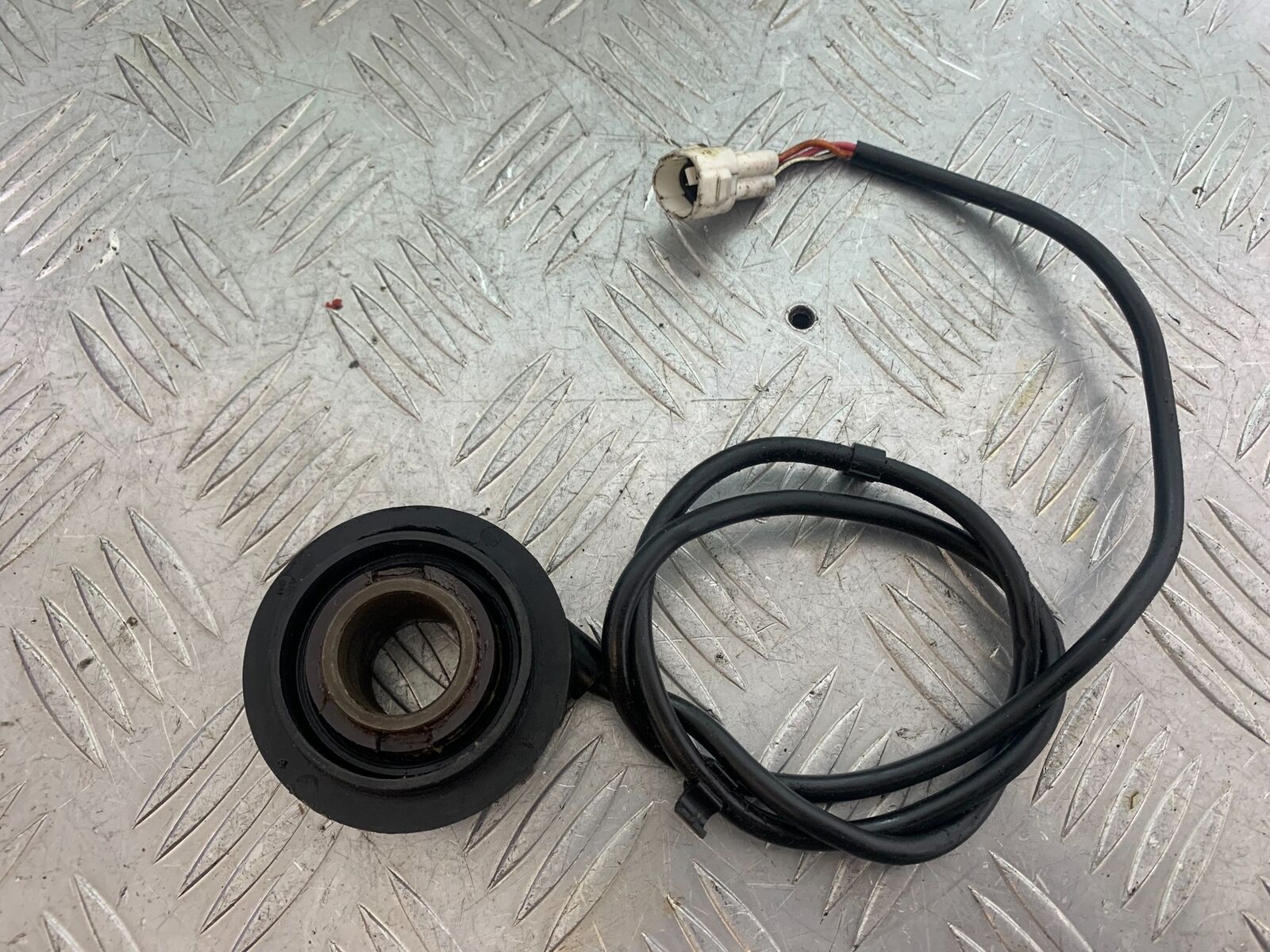 TRIUMPH 955i SPRINT ST SPEEDO DRIVE  YEAR 1999-2004 (CMB1124)