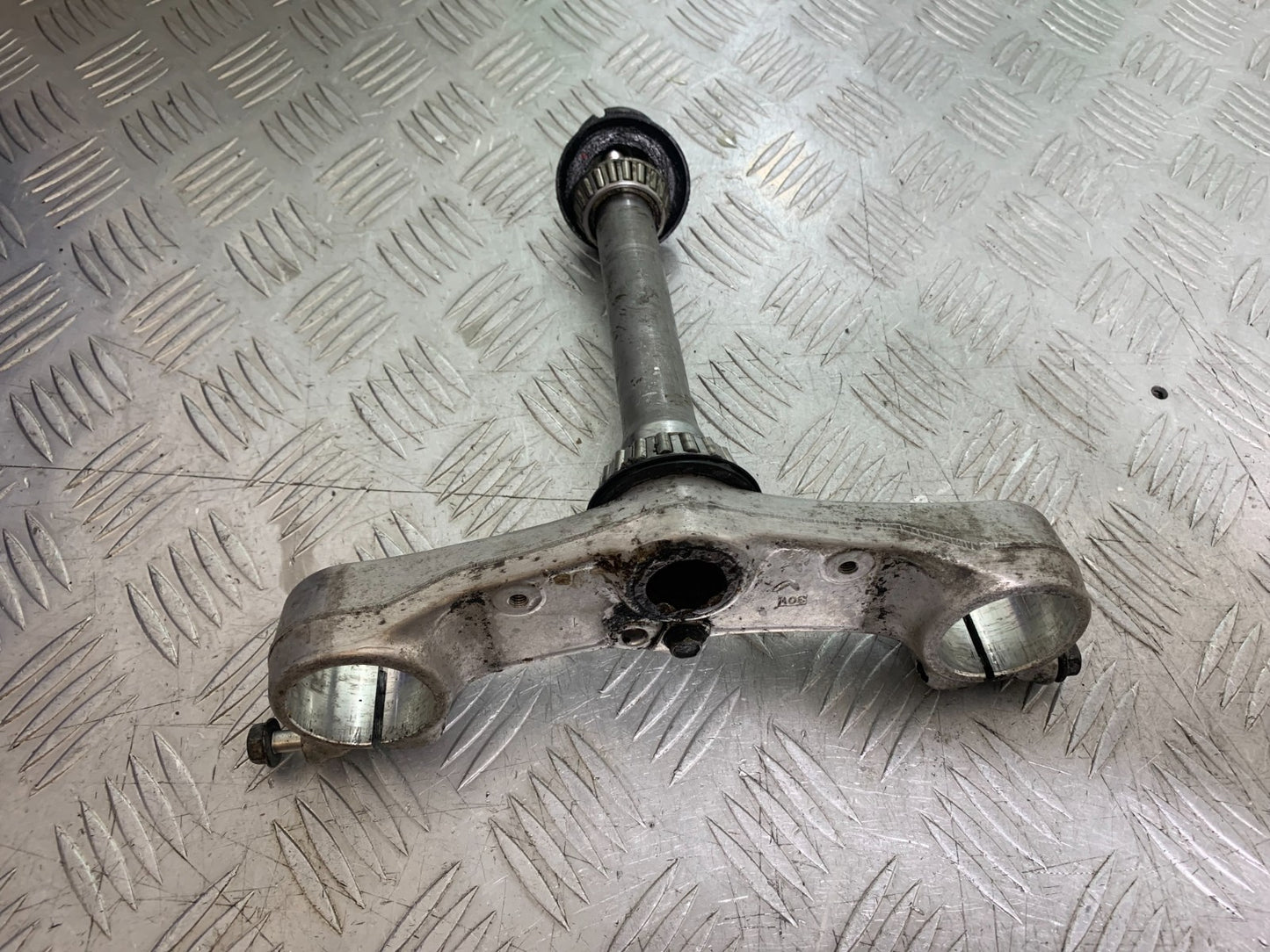 SUZUKI RF900 RF 900 BOTTOM YOKE YEAR 1994-1999 CMB1326