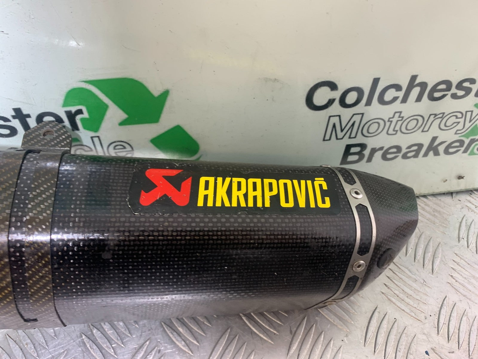 YAMAHA YZF R1 14 B BIG BANG AKRAPOVIC CARBON CANS   2009-14 (CMB1175)