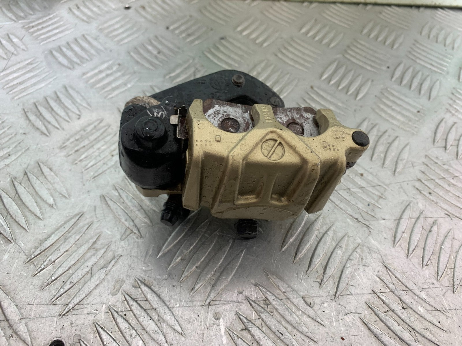 ROYAL ENFIELD HIMALAYAN 411 FRONT BRAKE CALIPER YEAR 2018-2023 (CMB1279)
