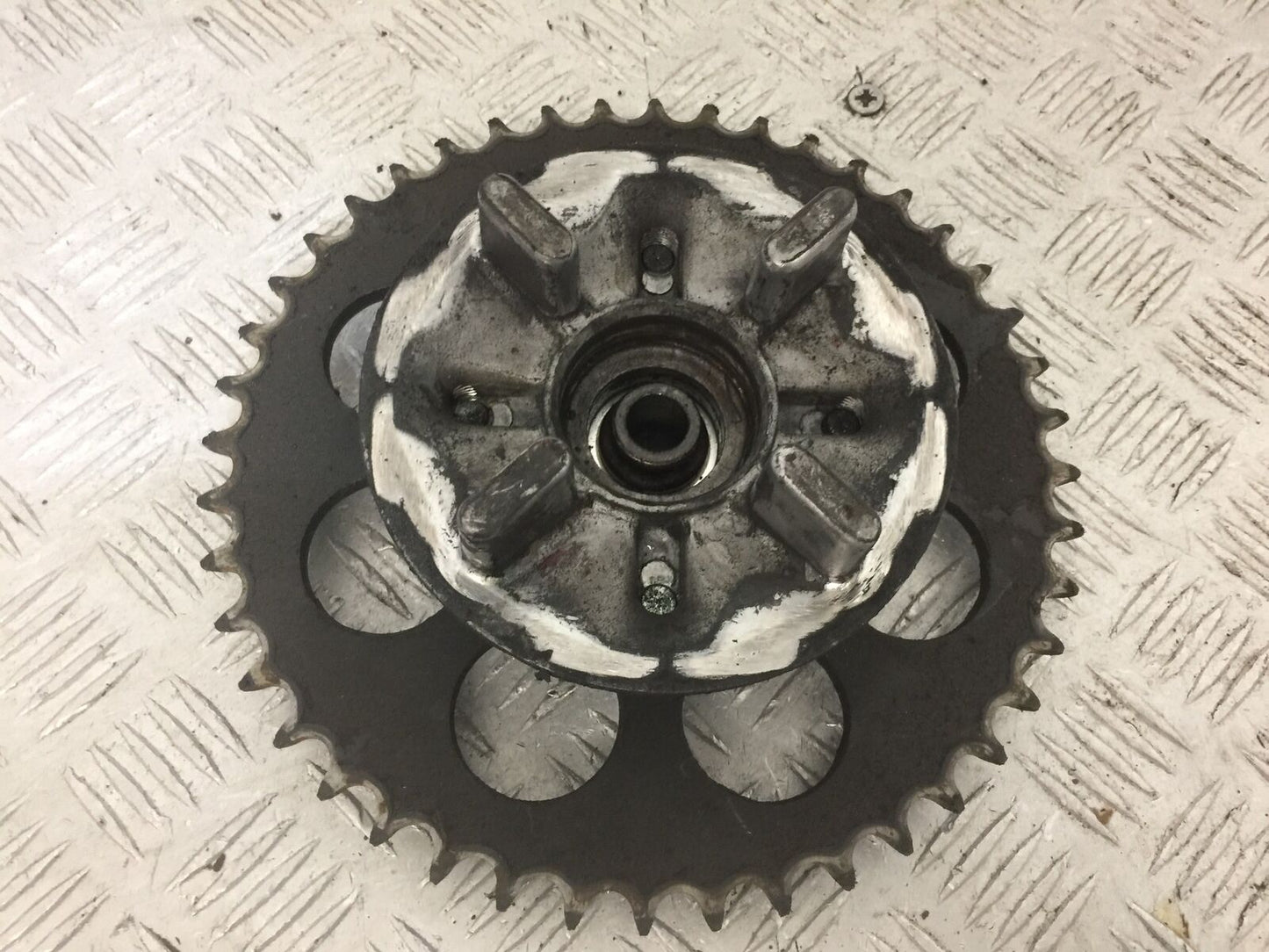 HONDA XL125 VARADERO SPROCKET CARRIER YEAR 2008 (STOCK 841)