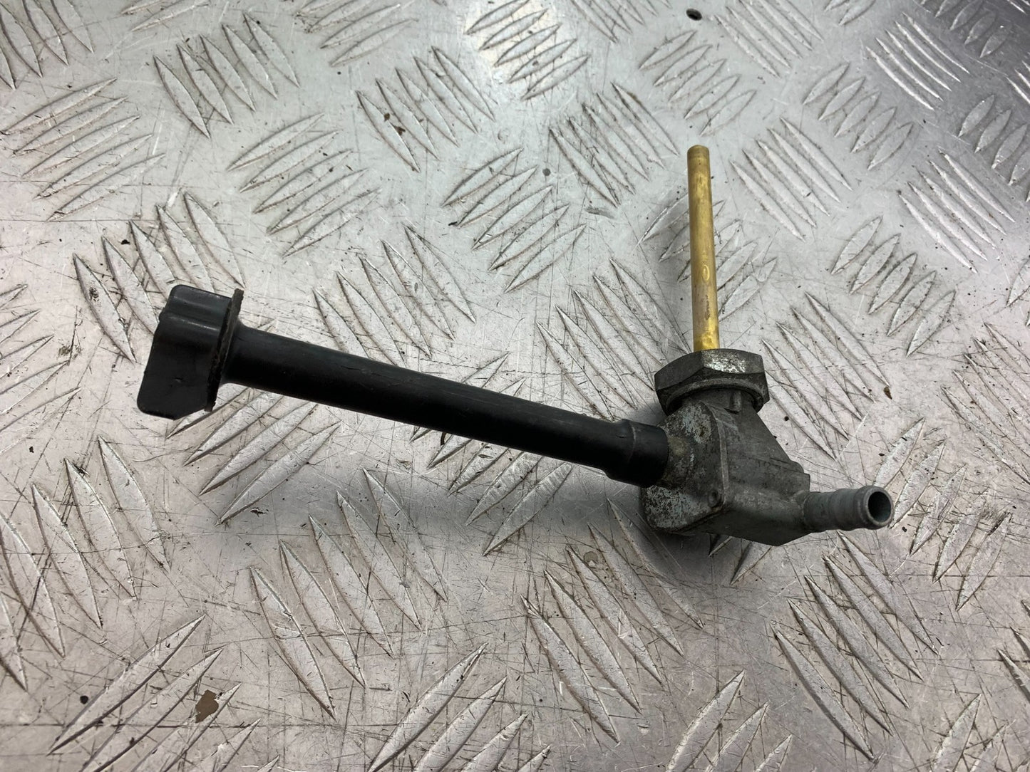 HONDA XL125 VARADERO PETROL TAP  YEAR 2001-2006  (CMB1304)