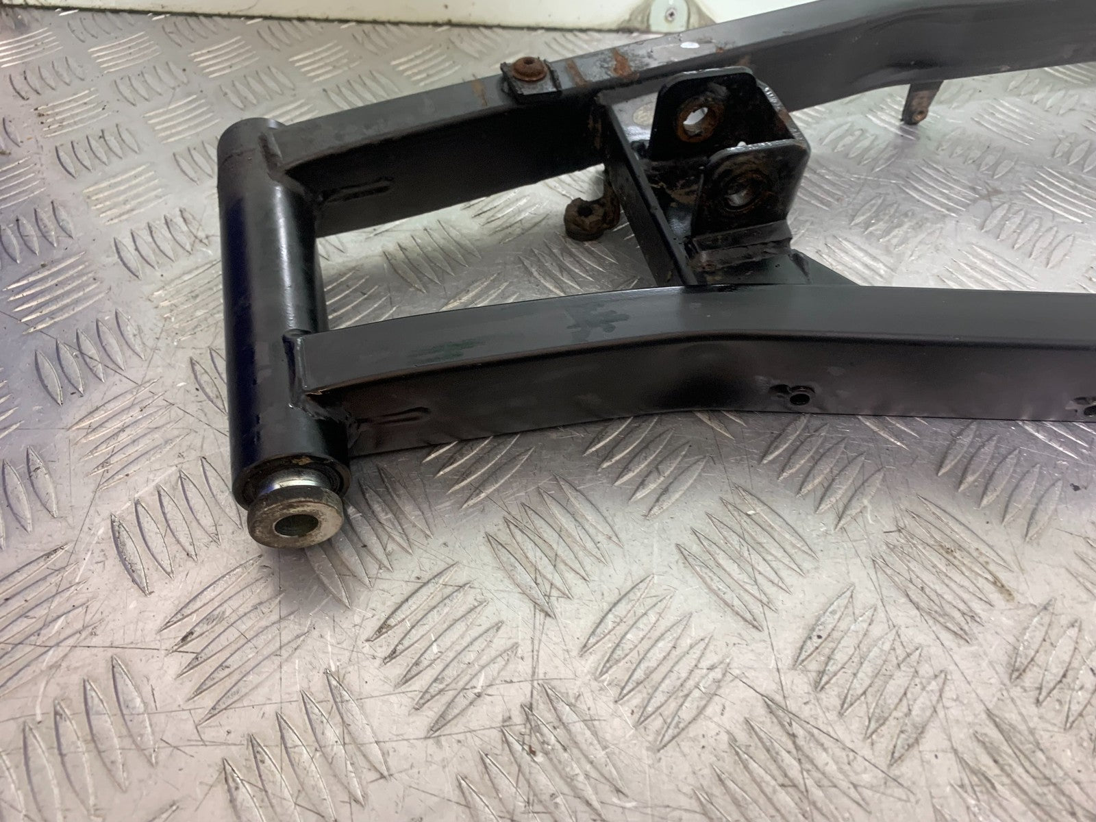 SINNIS TERRAIN 125 SWINGARM   YEAR 2017-2020 (CMB1241)