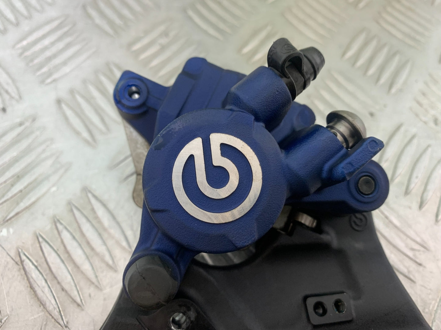 BMW M1000 R REAR BRAKE CALIPER  YEAR 2023-2024 (CMB1140)