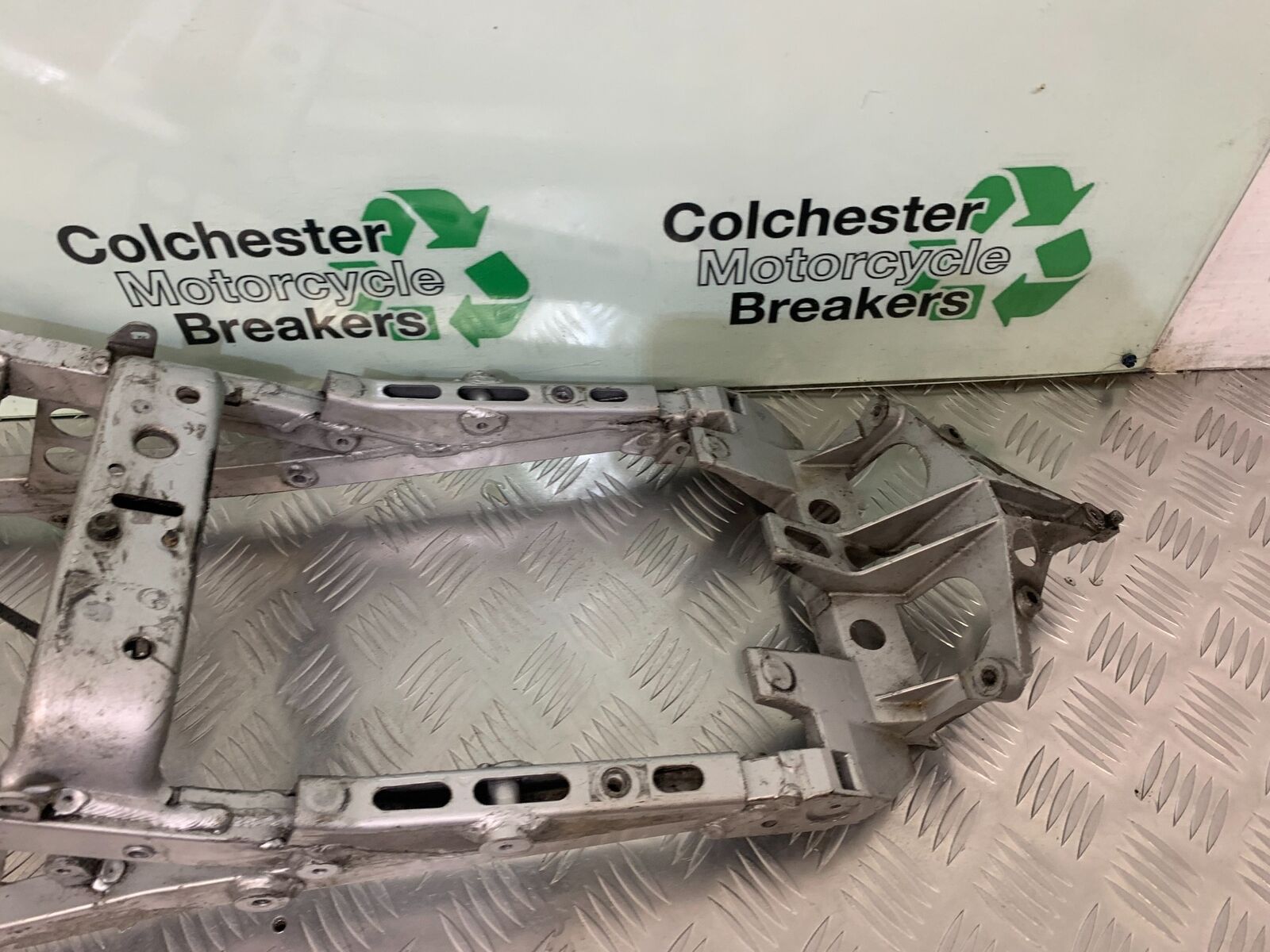 YAMAHA FJR1300 FJR 1300 REAR SUBFRAME  YEAR 2001-05 (STOCK 946)