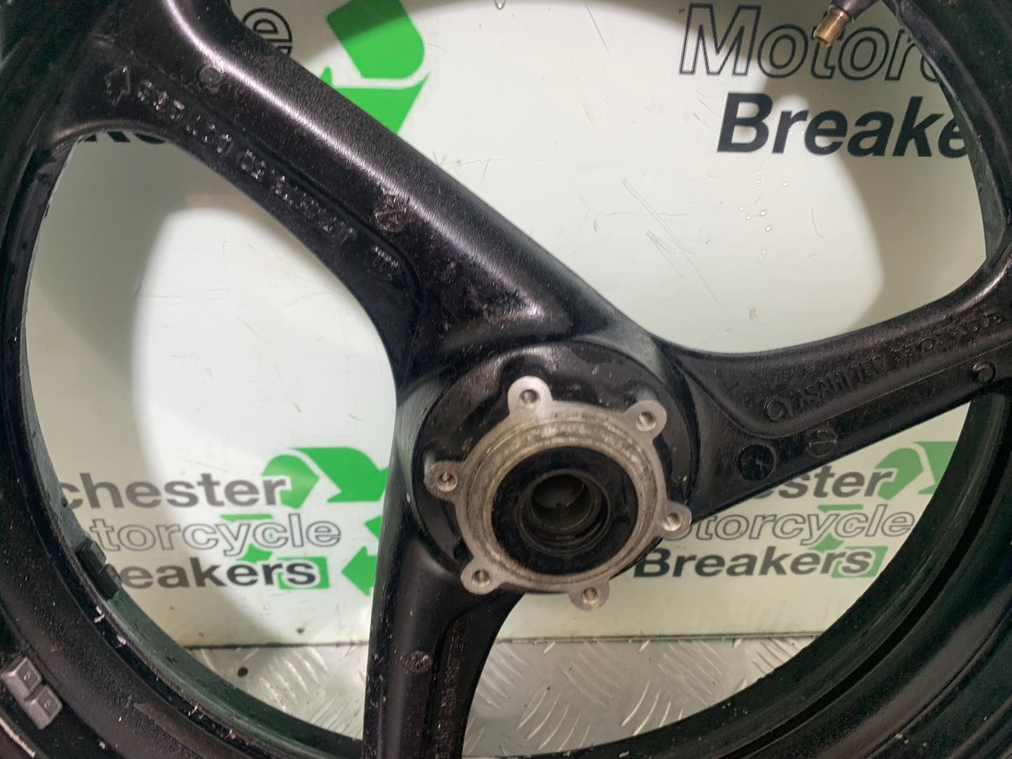 HONDA CBR1100 BLACKBIRD FRONT WHEEL  YEAR 1999-2005 (CMB1232)