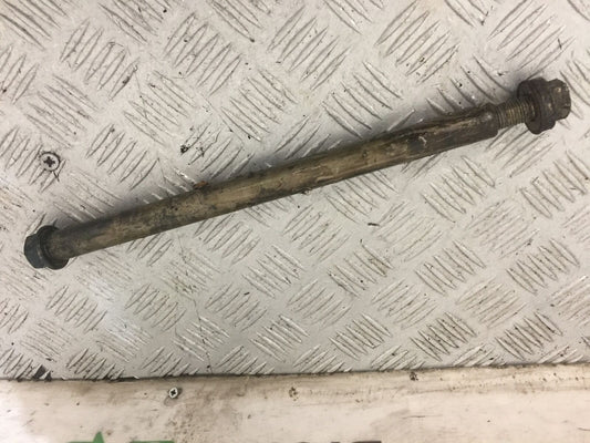TRIUMPH 955i TIGER SWINGARM SPINDLE YEAR 2001-2006 (STOCK 818)