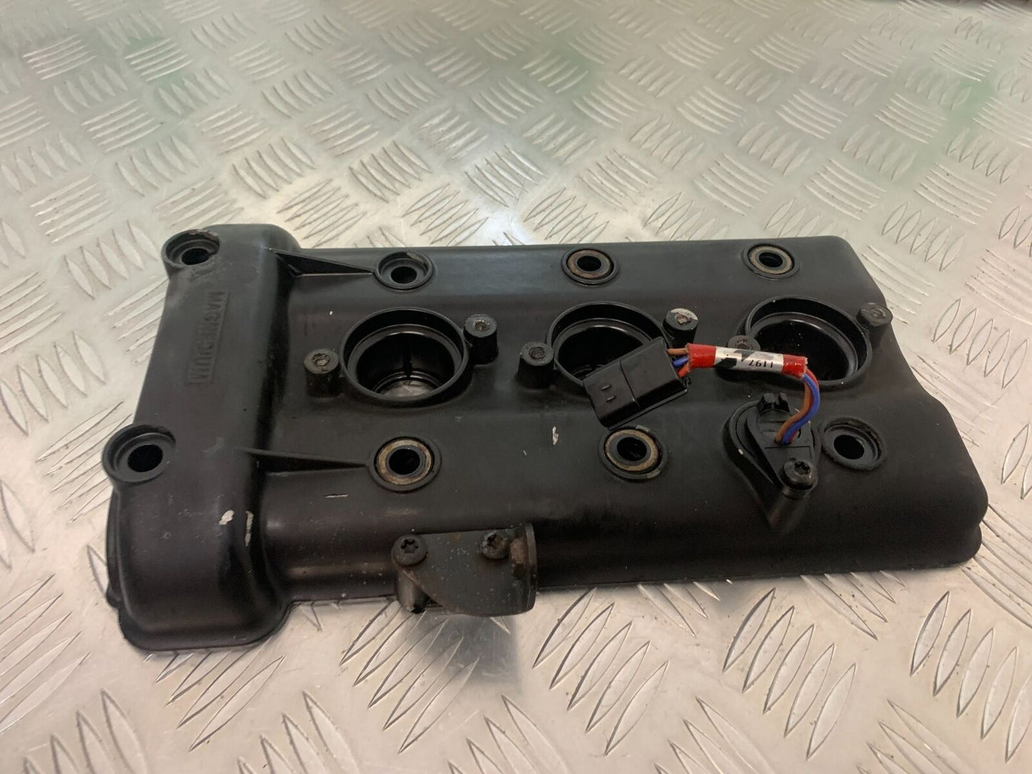 TRIUMPH 885 TIGER ROCKER COVER   YEAR 2000