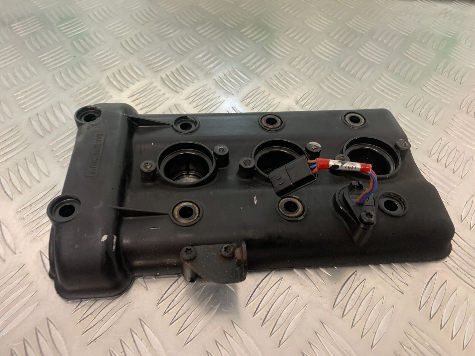 TRIUMPH 885 TIGER ROCKER COVER   YEAR 2000