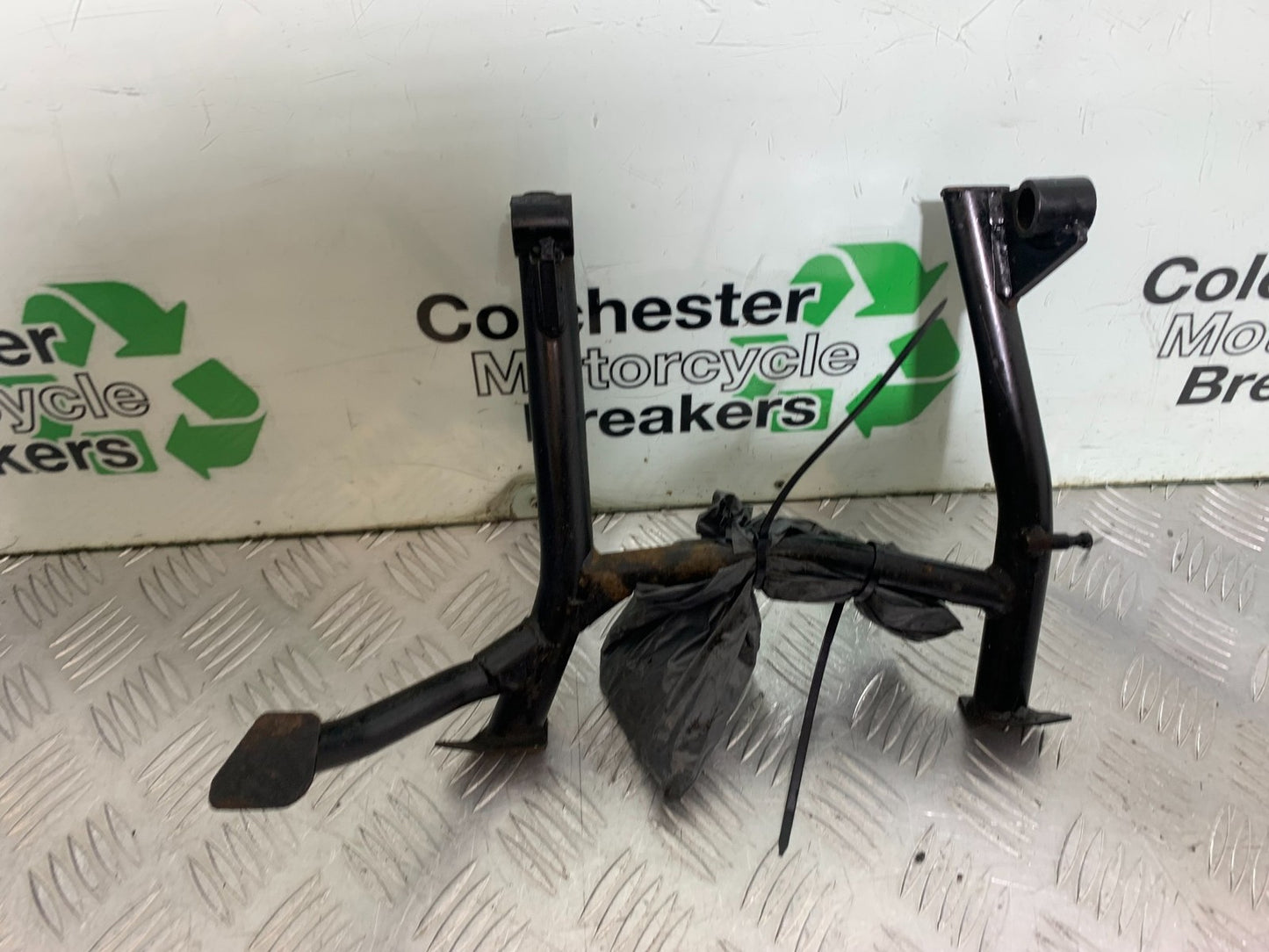 TRIUMPH 1050 SPRINT ST CENTER STAND 2003-2011 (CMB1285)