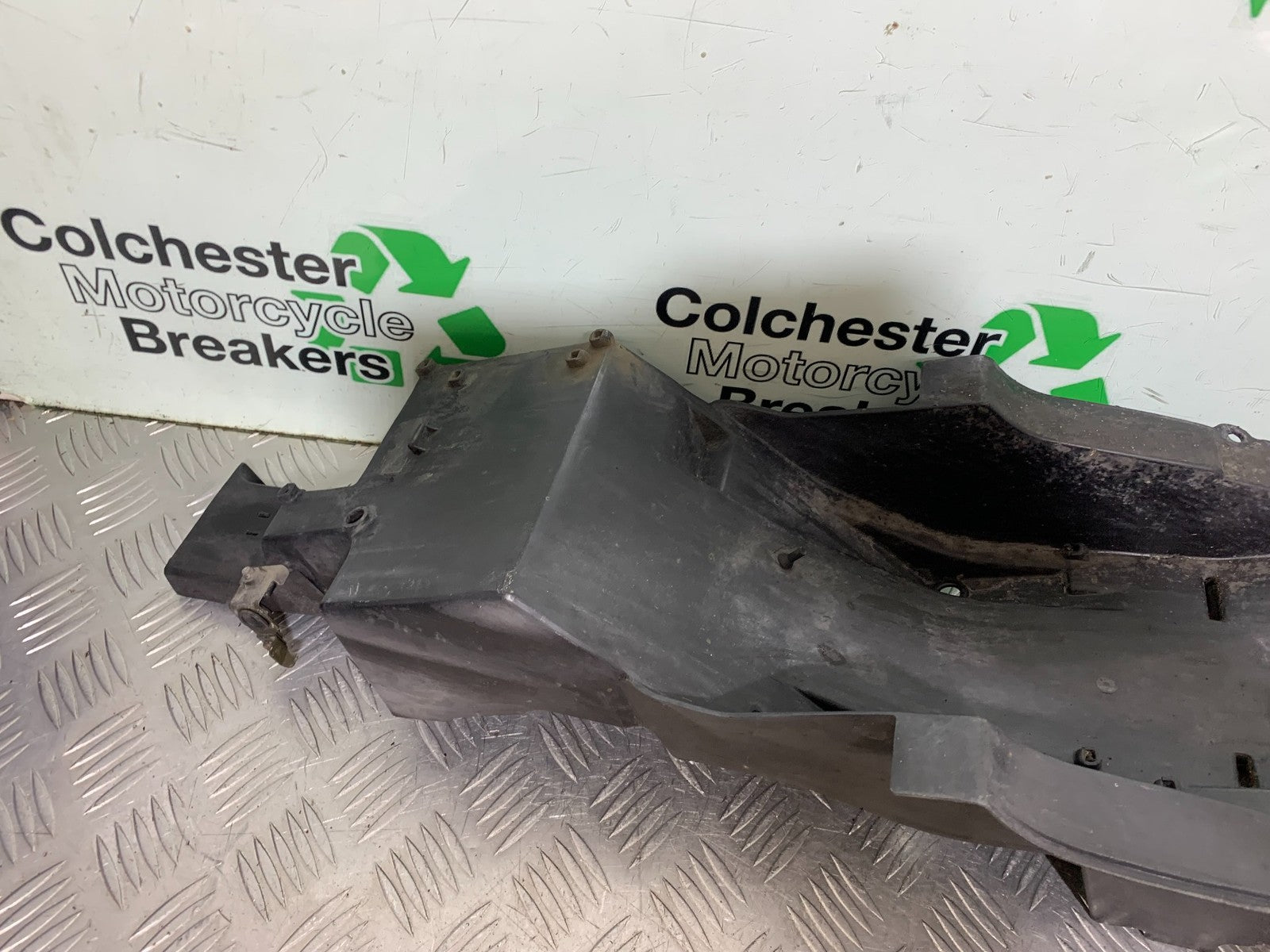 KAWASAKI ZX6R ZX6 J REAR MUDGUARD AND INDICATORS YEAR 2000 (CMB1312)