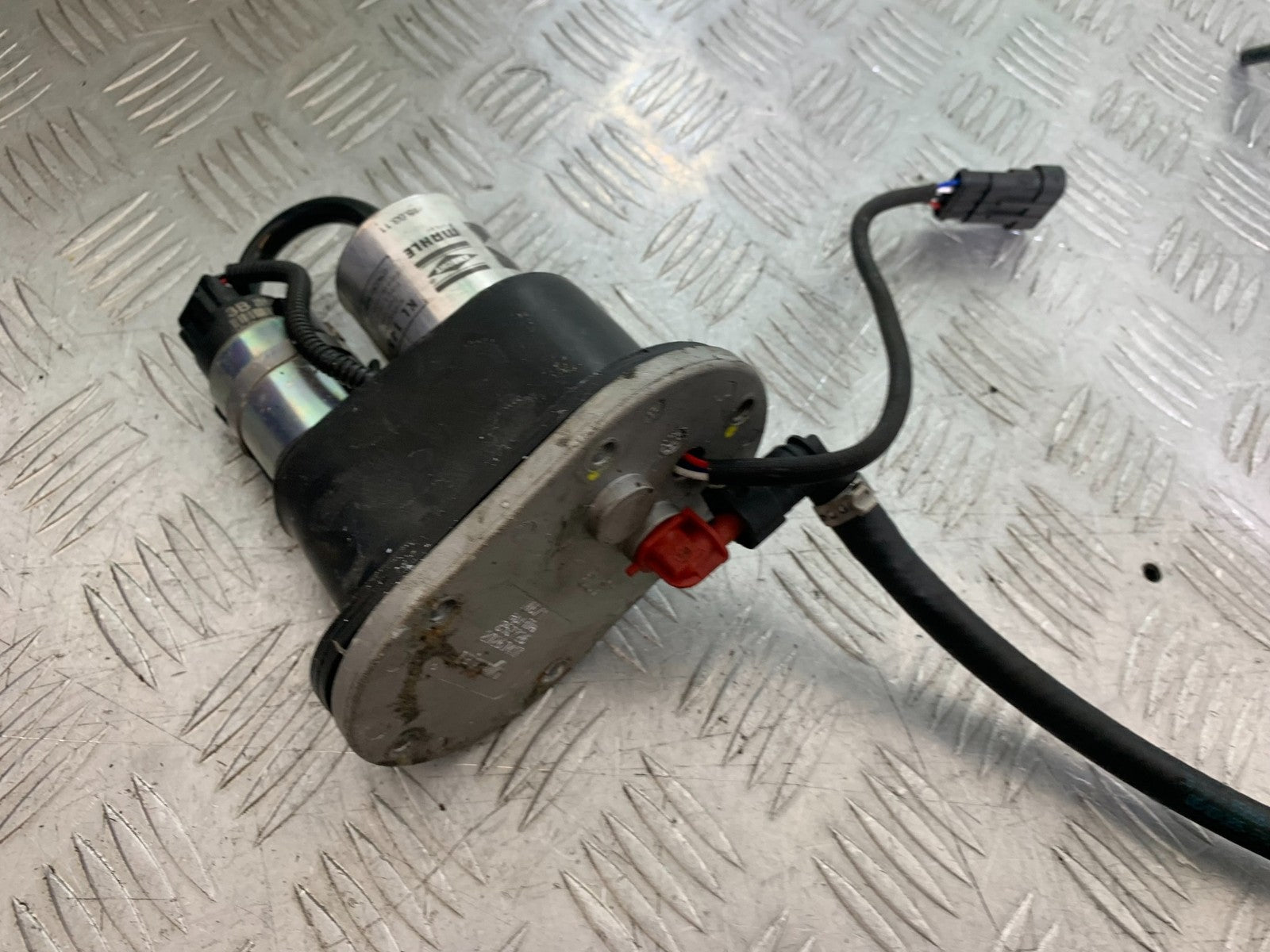 APRILIA TUONO 1000 V4R PETROL PUMP  YEAR 2011-13  (CMB1316)