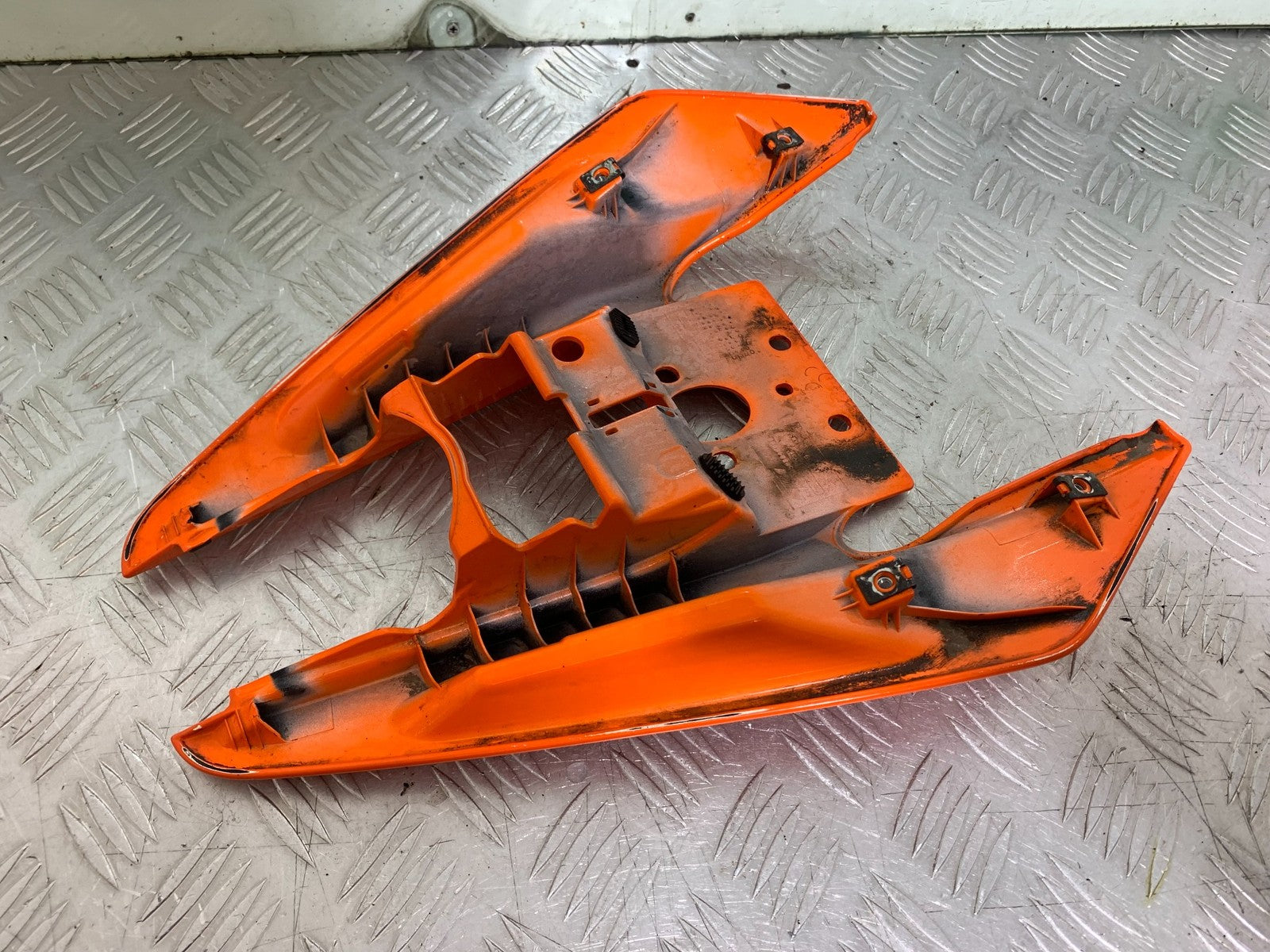 KTM RC125 RC 125 TAIL PIECE YEAR 2017-2022 (CMB 1244)