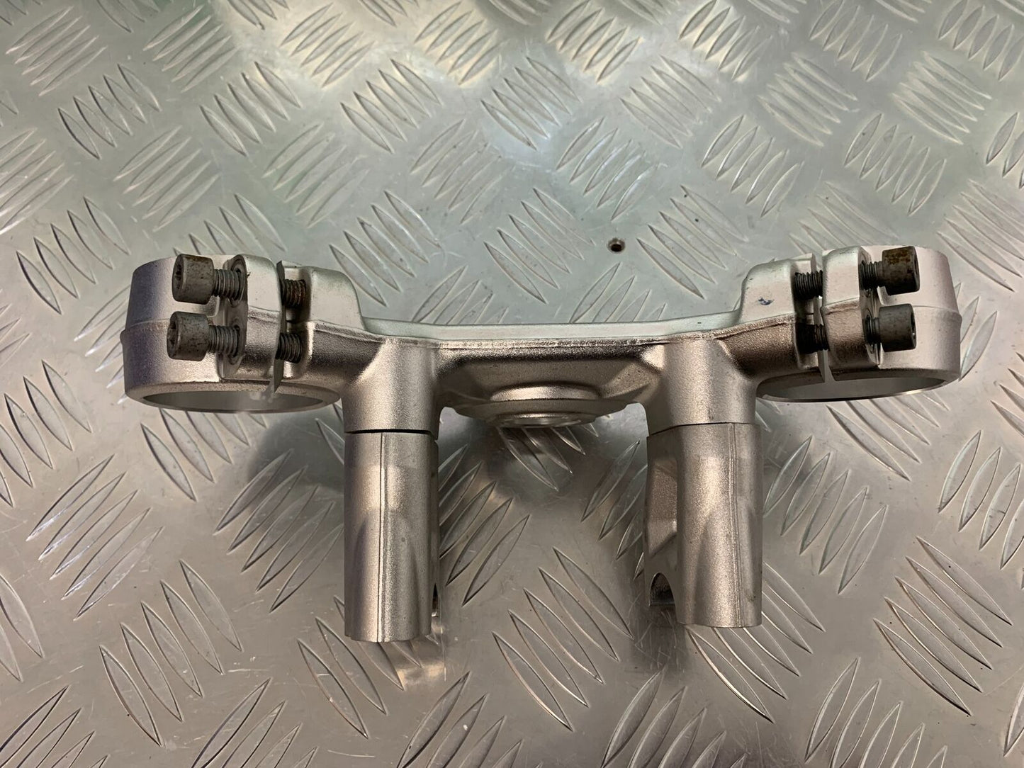 TRIUMPH TIGER 800 XCA TOP YOKE   YEAR 2015-2017 (STOCK 940)
