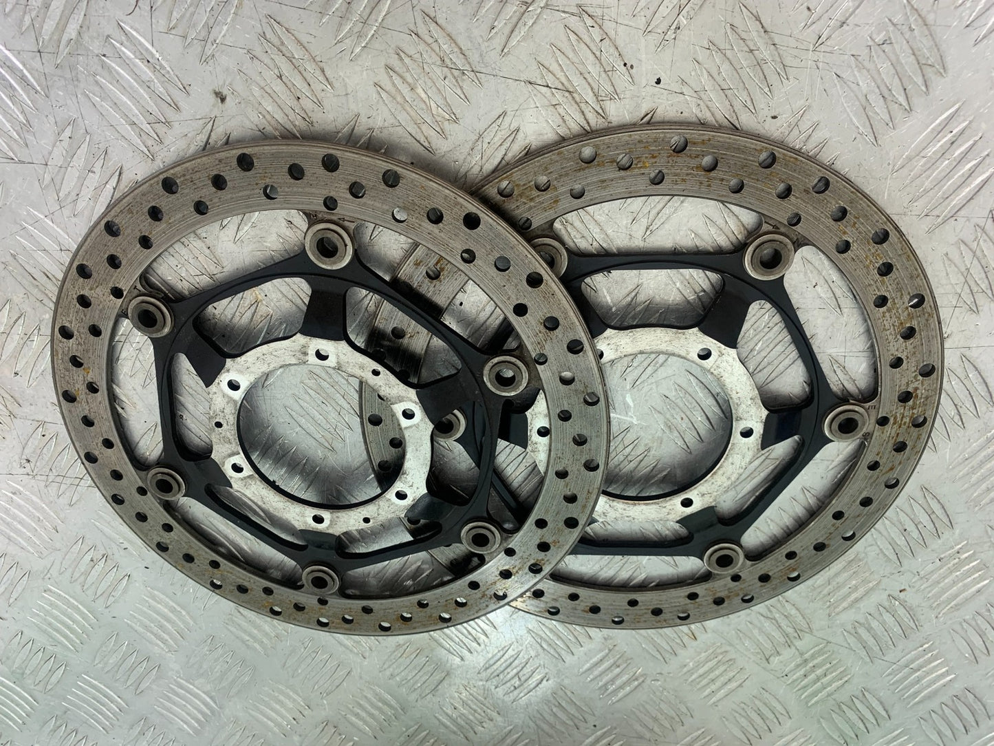 HONDA CBR1000 rr FIREBLADE FRONT BRAKE DISCS   YEAR 2012-2016 (CMB1198)