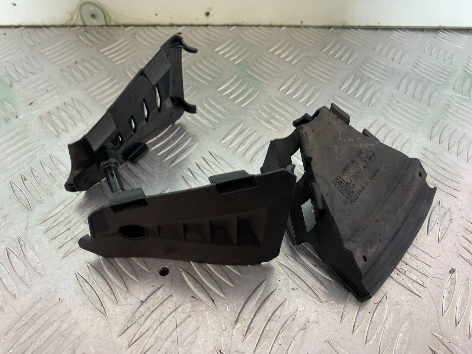 KTM 990 SUPERMOTO T FRAME COVERS  YEAR 2010-2011  (CMB1067)