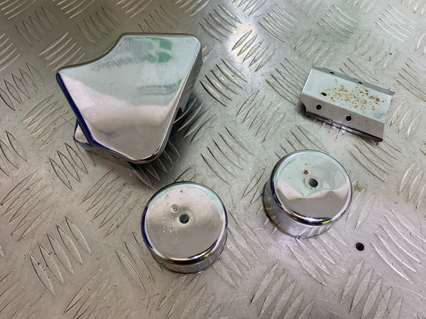 SUZUKI VS1400 VS 1400 INTRUDER CHROME COVERS   YEAR 1988 (CMB1077)