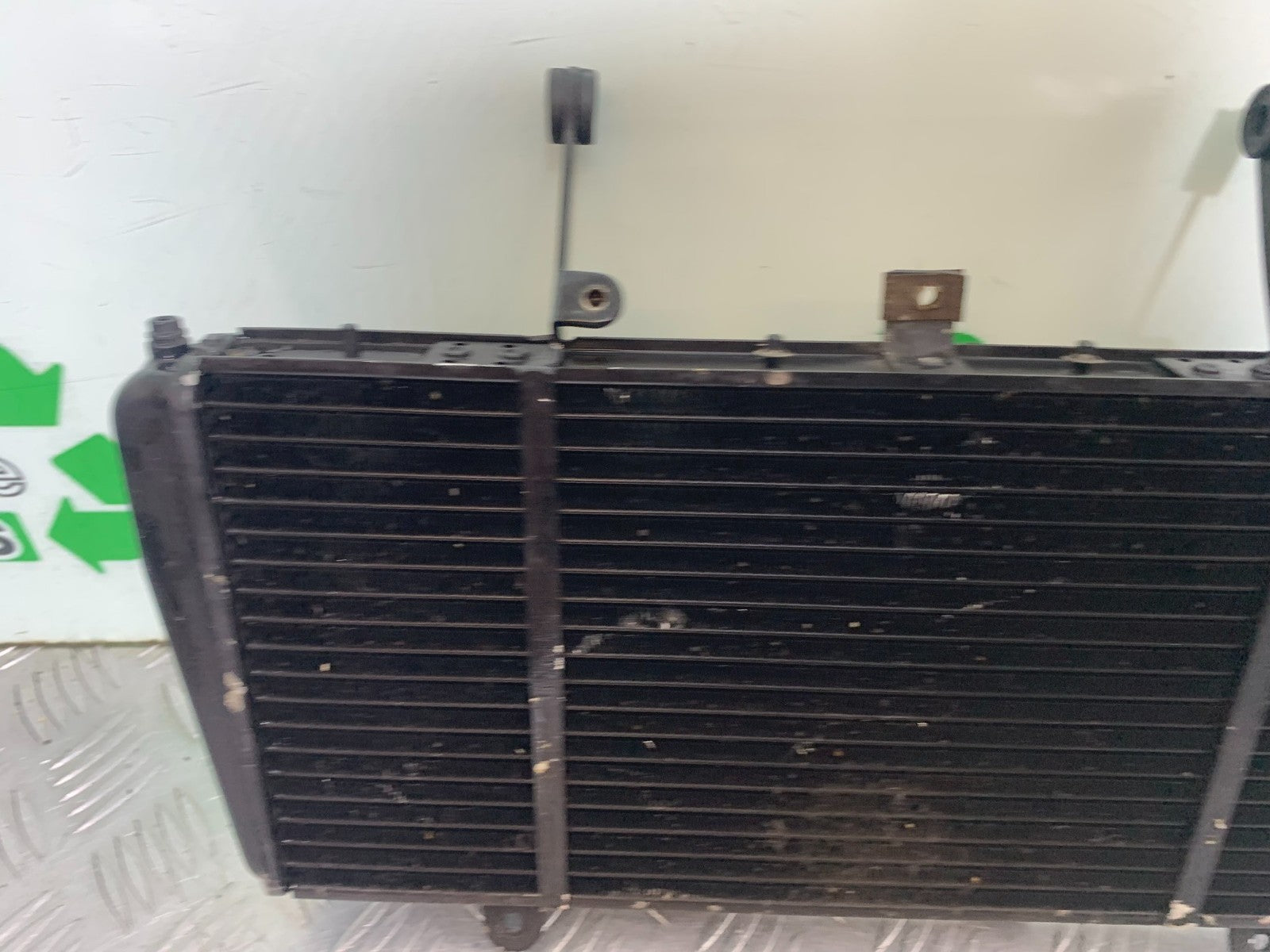 TRIUMPH 1050 SPRINT ST RADIATOR  2003-2011 (CMB1285)
